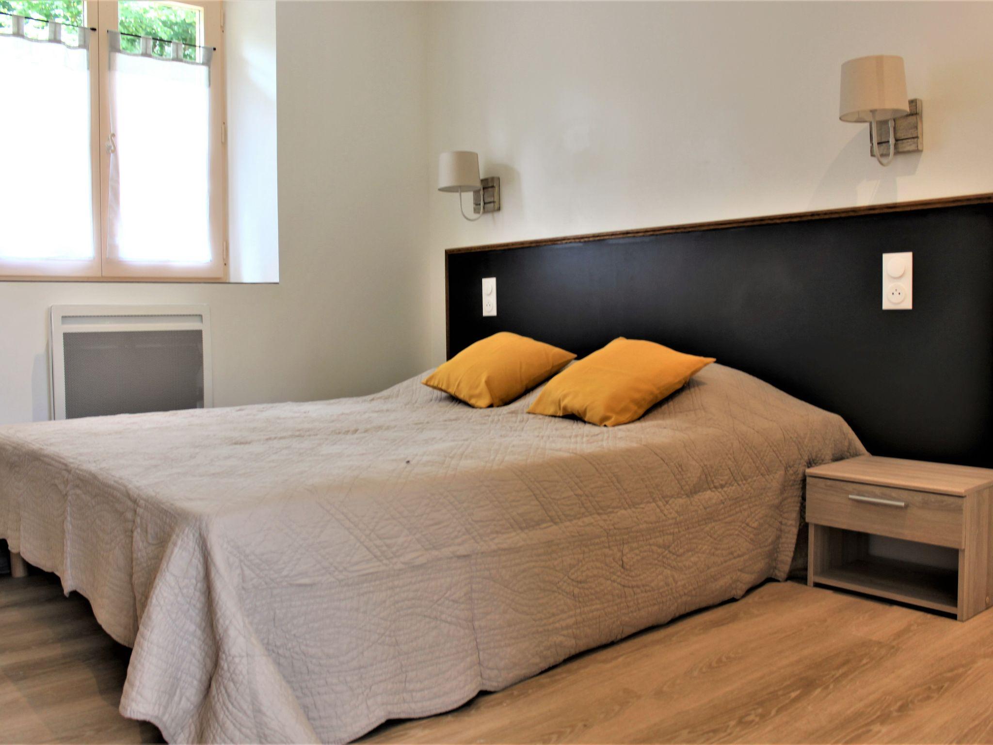 Foto 5 - Appartamento con 2 camere da letto a Saint-Vincent-de-Cosse con piscina e terrazza
