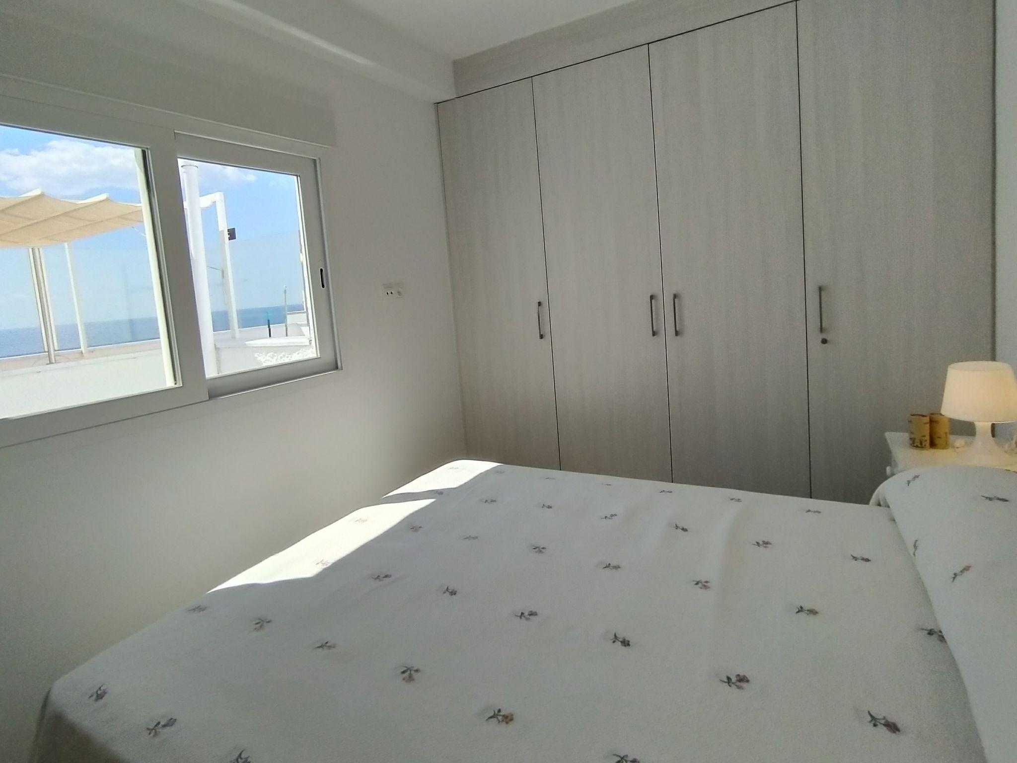 Foto 19 - Appartamento con 3 camere da letto a Benidorm con terrazza