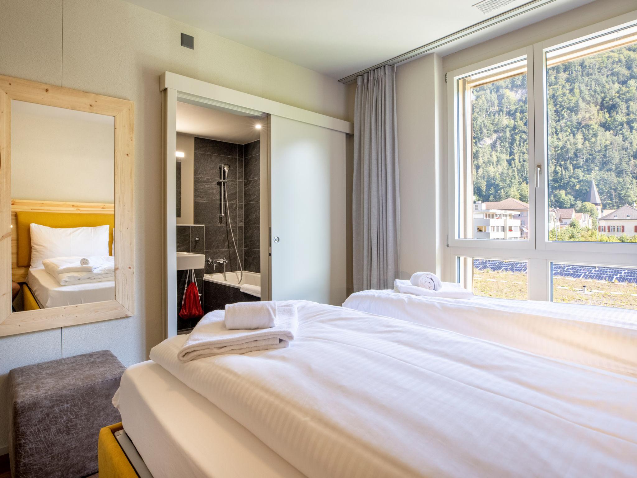 Foto 6 - Appartamento con 2 camere da letto a Meiringen con giardino e vista sulle montagne