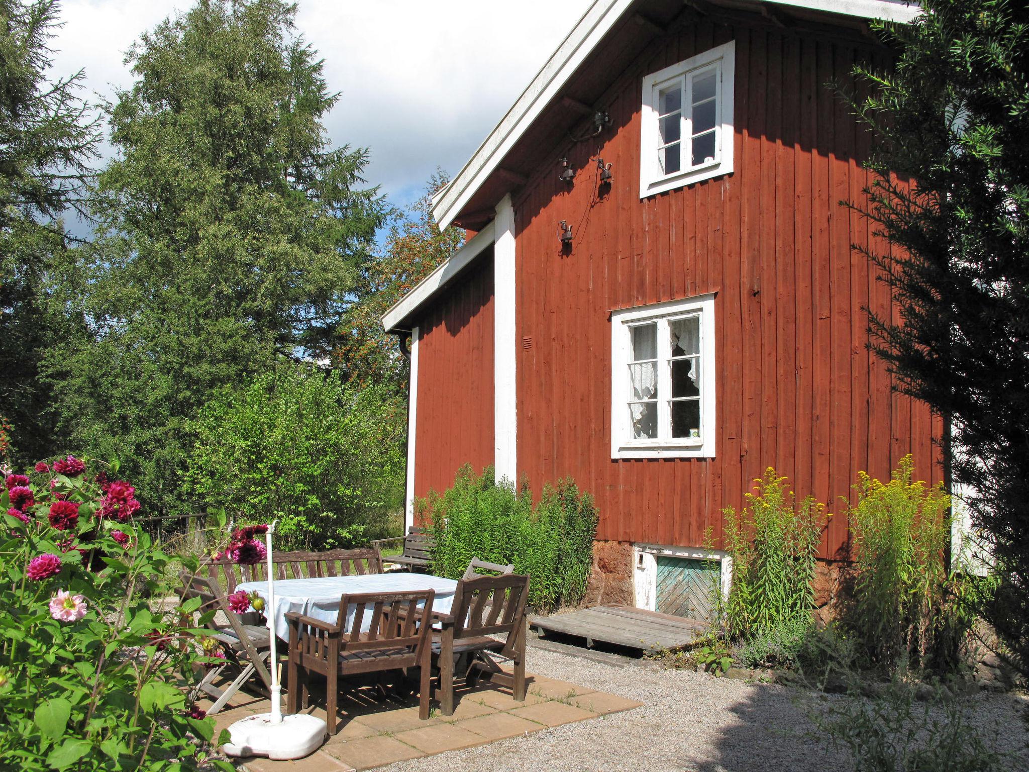 Foto 5 - Casa de 2 quartos em Eringsboda com jardim