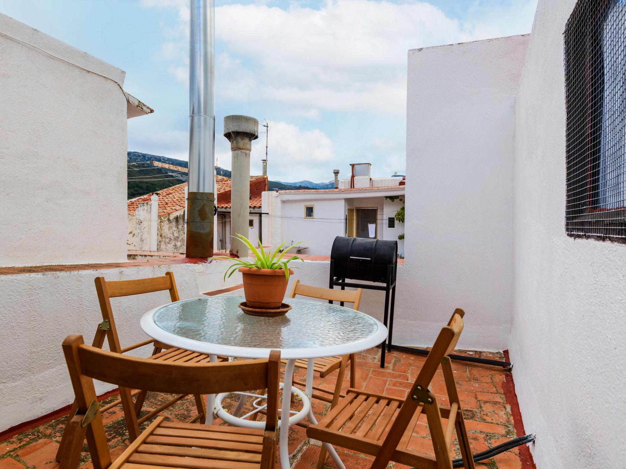 Photo 1 - Maison de 3 chambres à Rossell avec jardin et terrasse