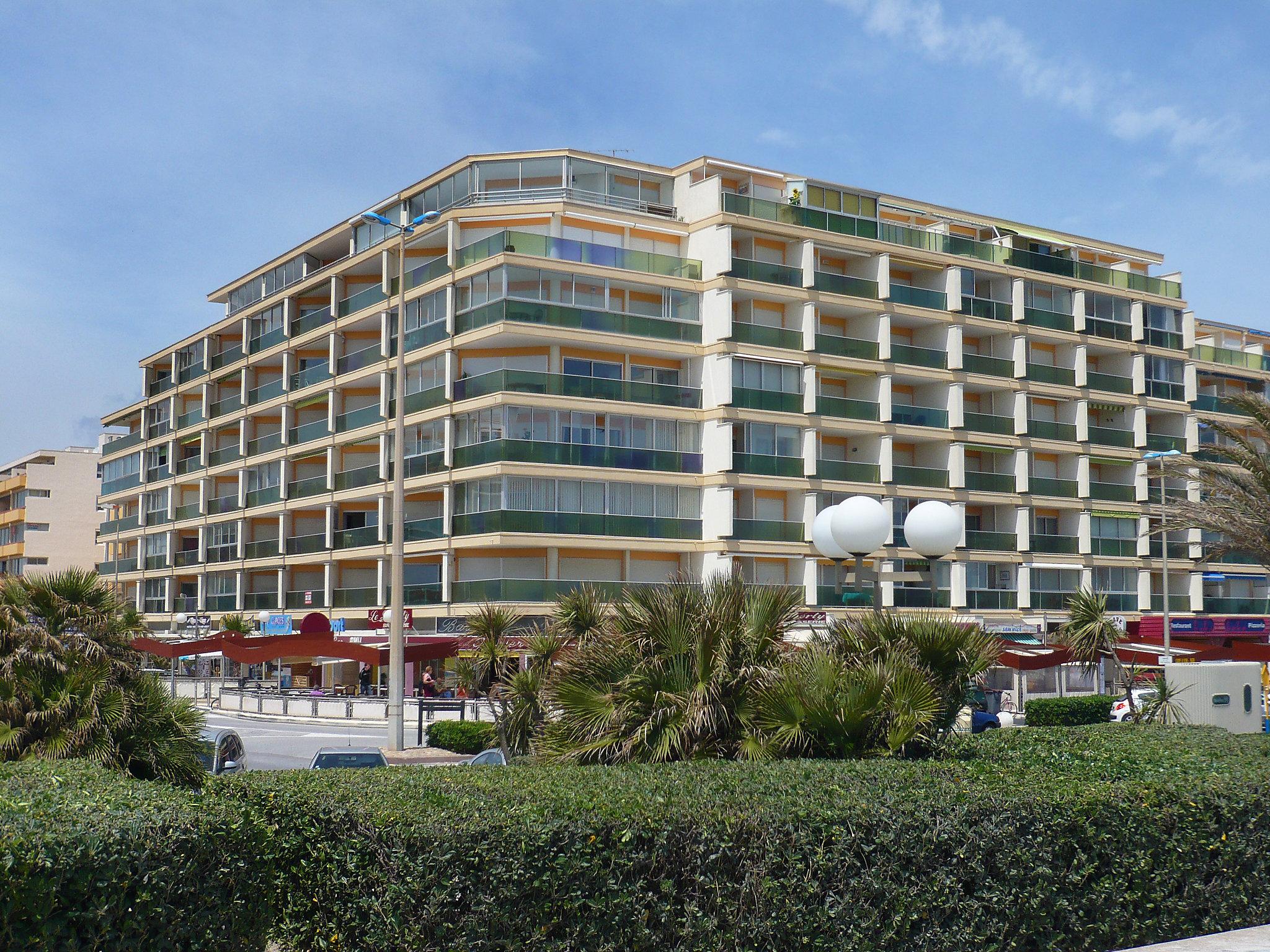 Foto 15 - Apartamento de 2 habitaciones en Canet-en-Roussillon con terraza y vistas al mar