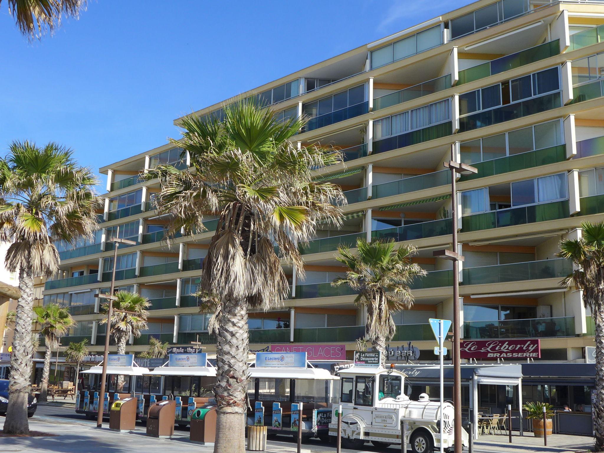 Foto 13 - Apartamento de 2 habitaciones en Canet-en-Roussillon con terraza y vistas al mar