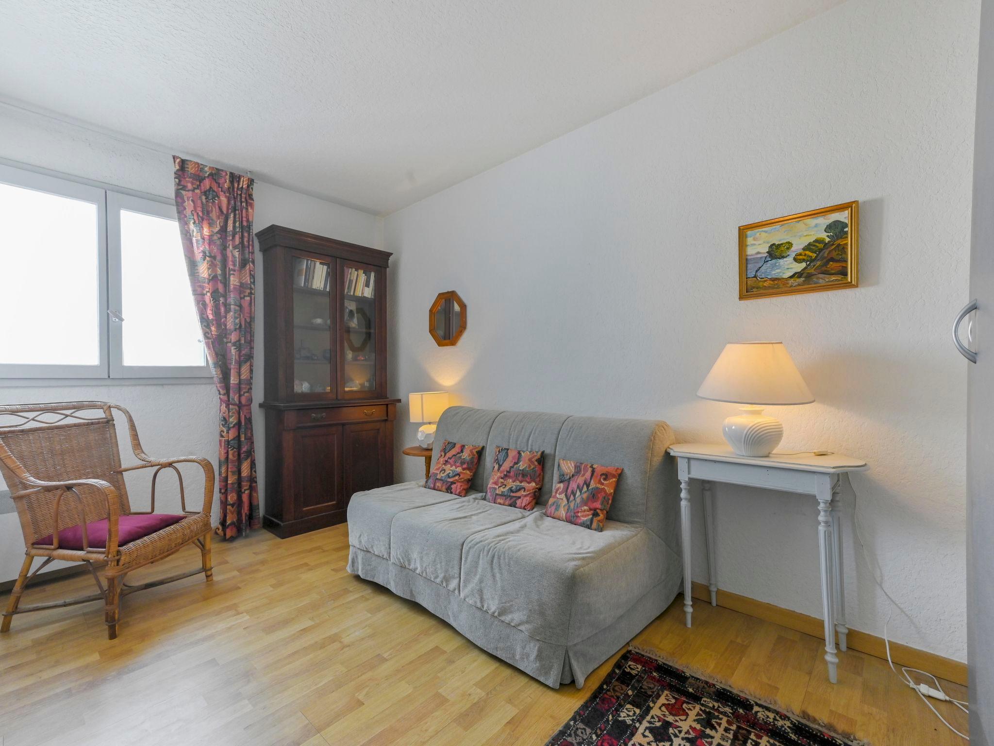Foto 3 - Apartamento de 2 habitaciones en Canet-en-Roussillon con terraza y vistas al mar