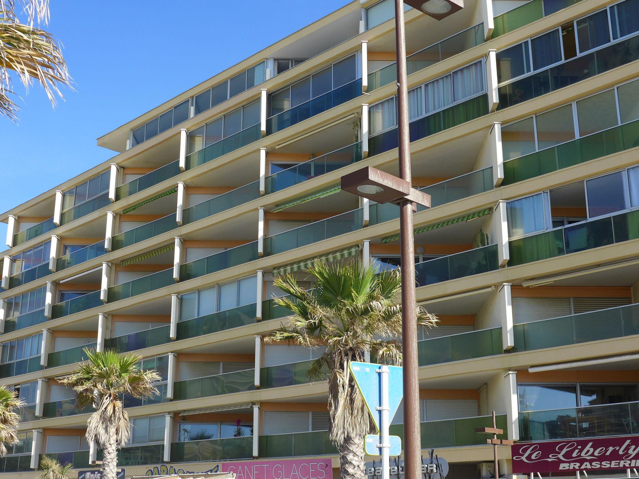 Photo 12 - Appartement de 2 chambres à Canet-en-Roussillon avec terrasse et vues à la mer