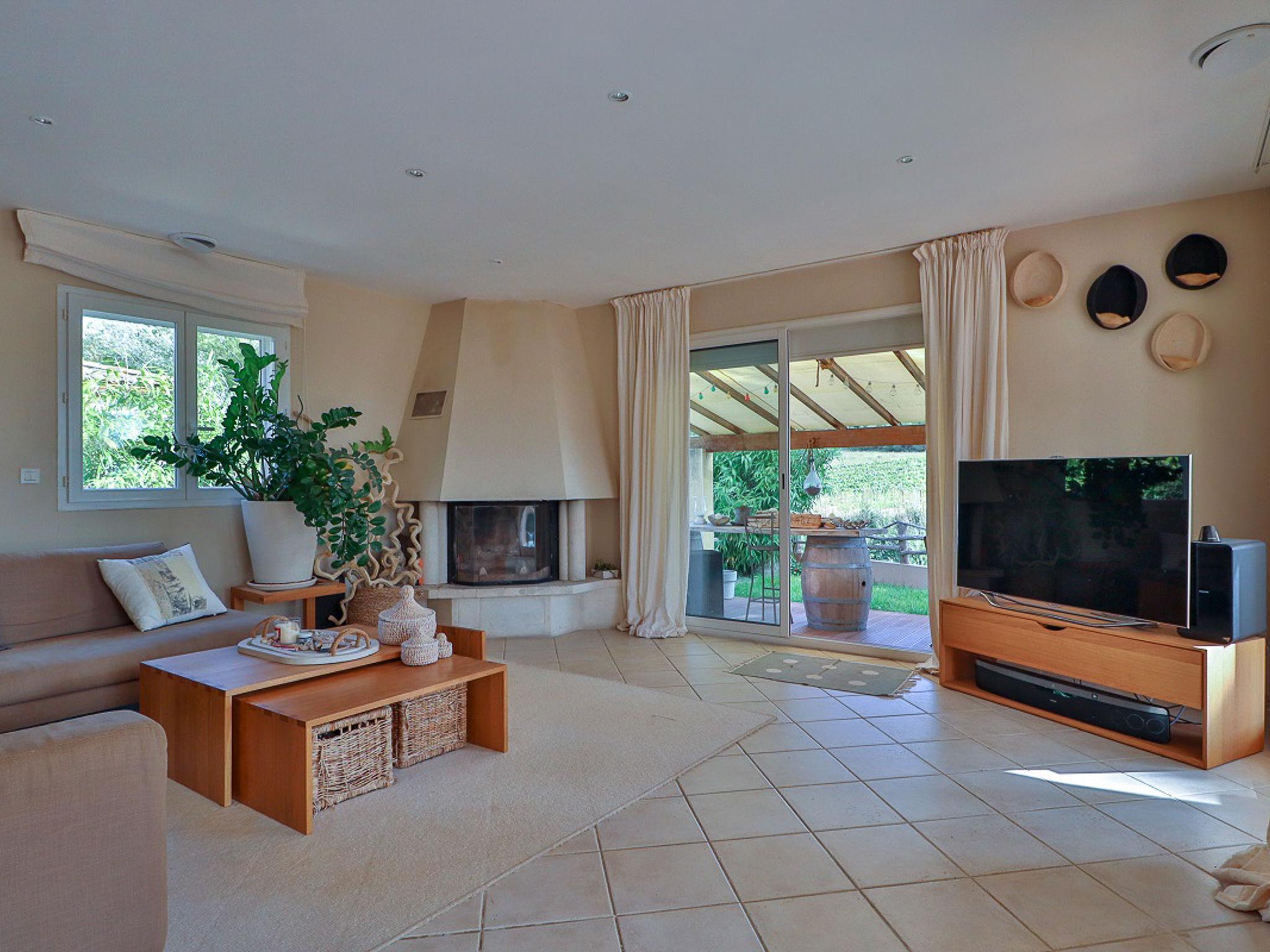 Photo 6 - Maison de 3 chambres à Thézan-lès-Béziers avec piscine privée et jardin