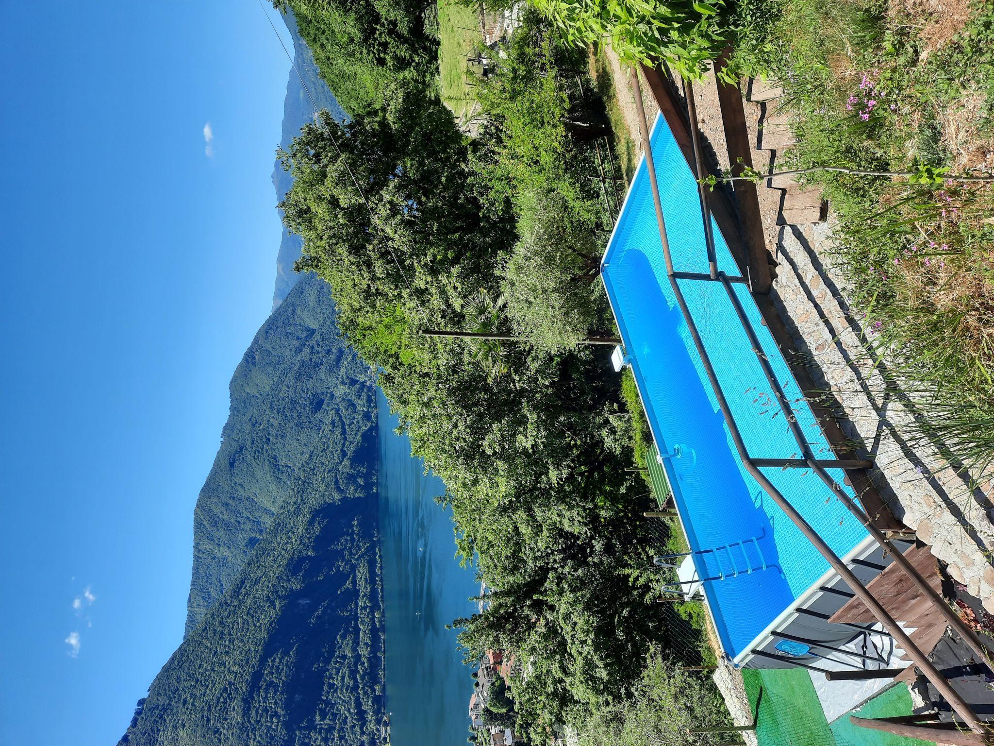 Foto 2 - Casa de 1 habitación en Porlezza con piscina y vistas a la montaña