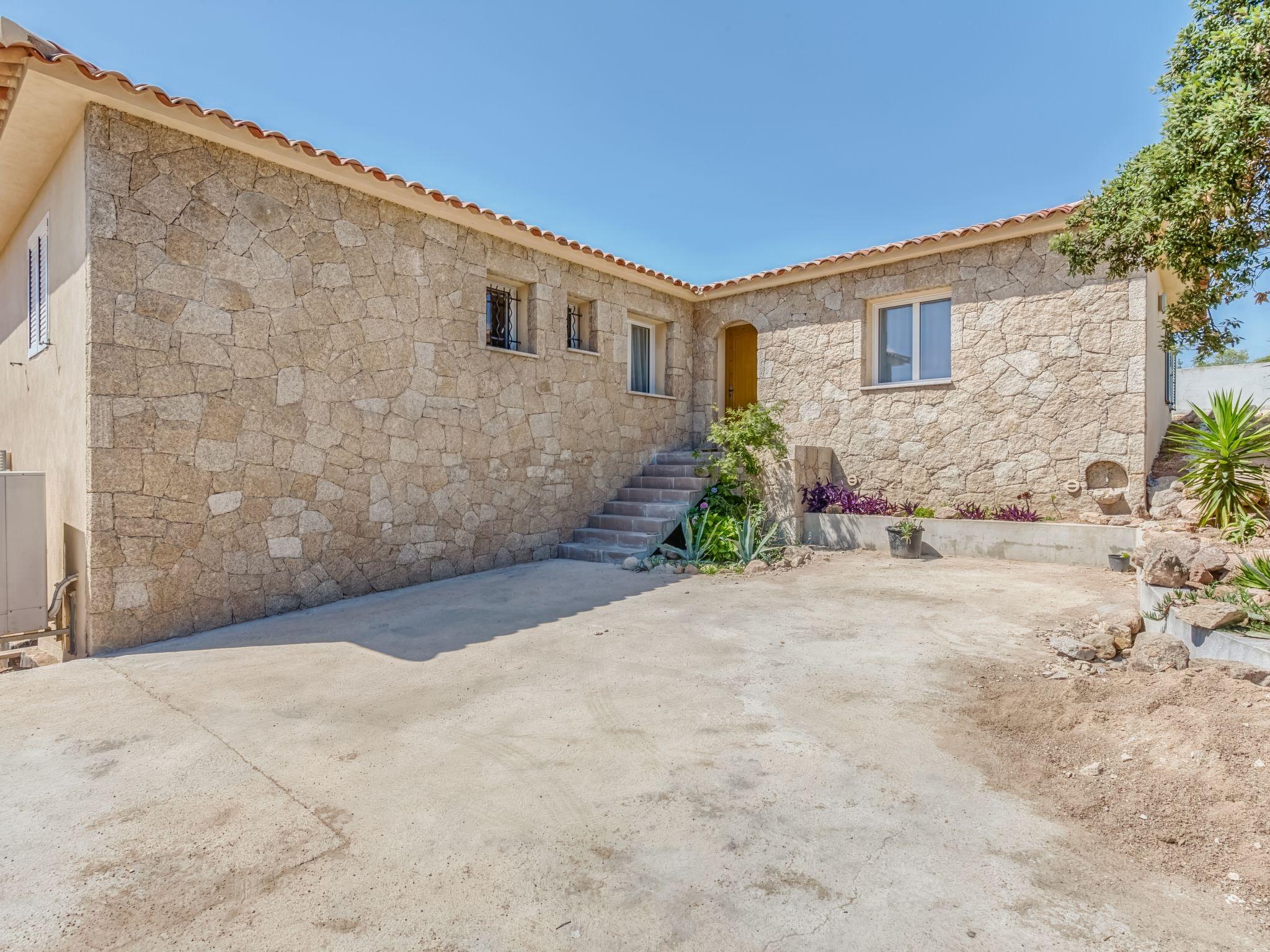 Foto 18 - Casa con 4 camere da letto a Porto-Vecchio con piscina privata e terrazza