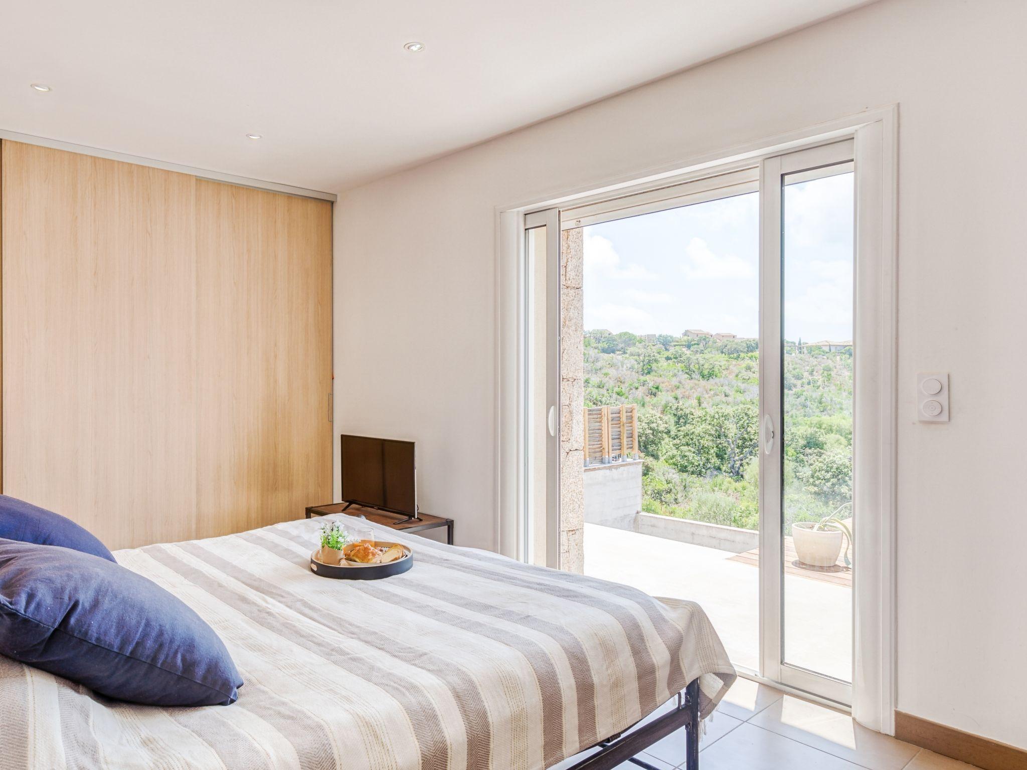 Foto 6 - Casa con 4 camere da letto a Porto-Vecchio con piscina privata e vista mare