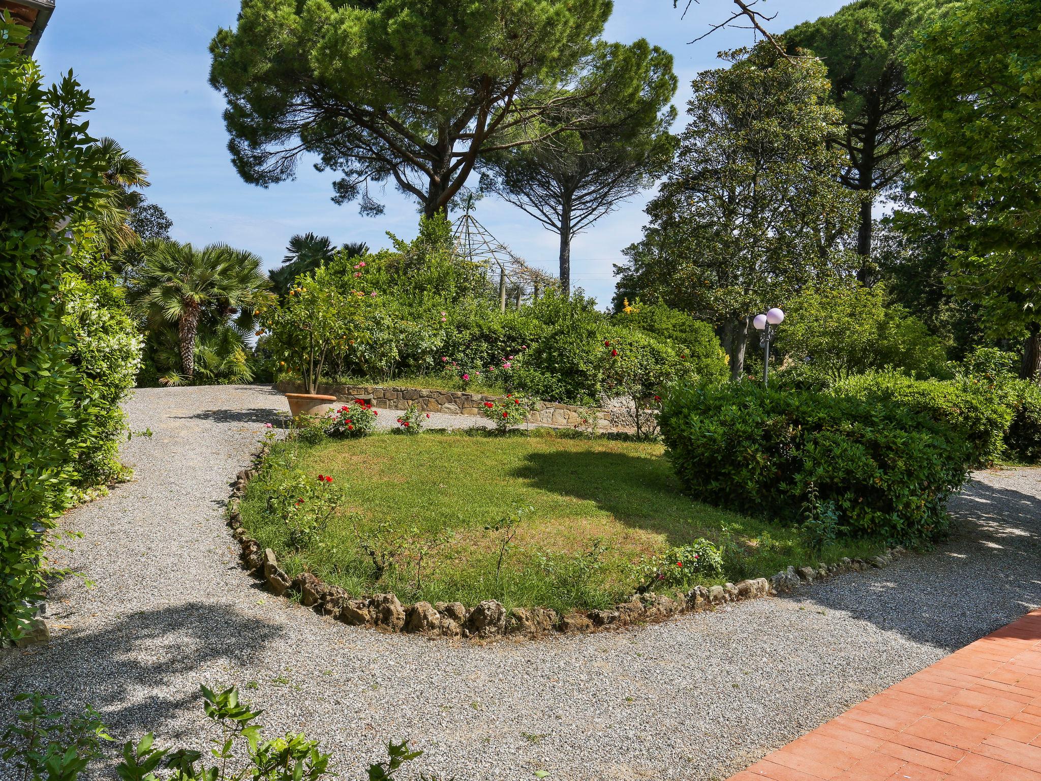 Foto 70 - Casa con 4 camere da letto a Crespina Lorenzana con piscina privata e giardino