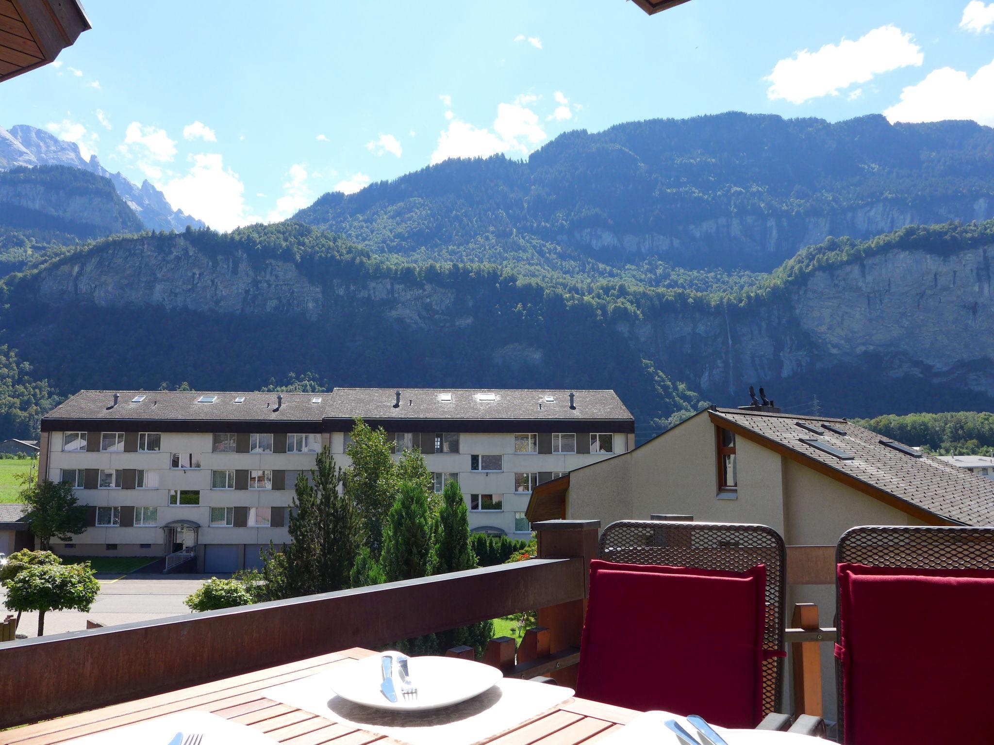 Photo 2 - Appartement de 2 chambres à Meiringen avec jardin