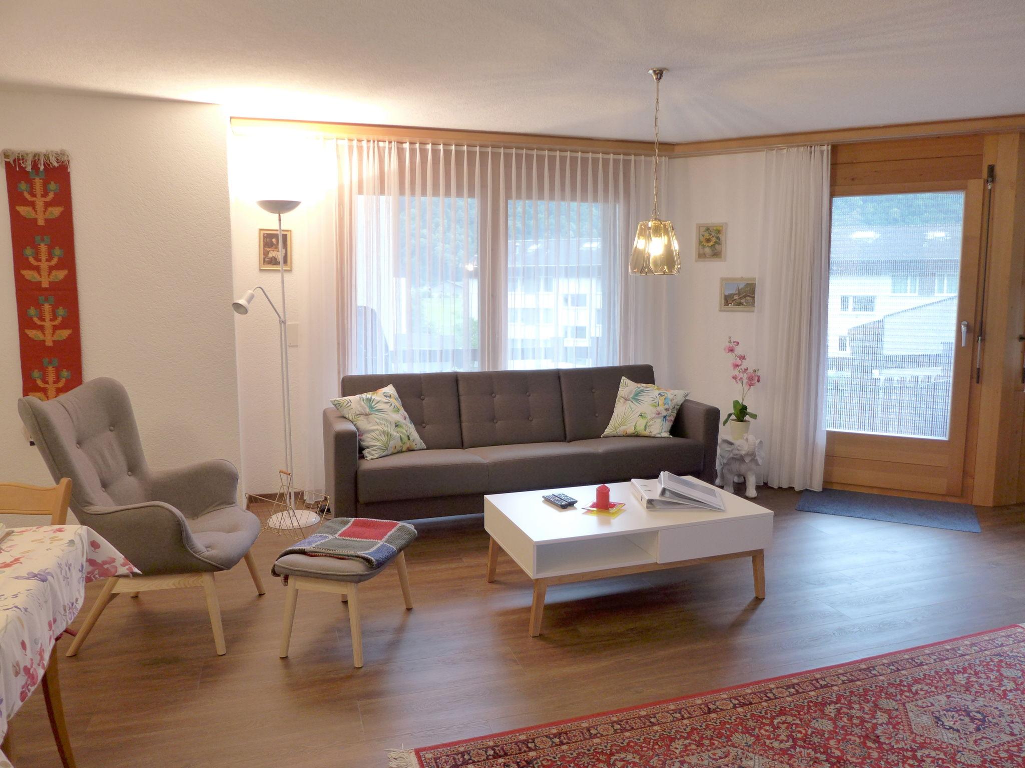 Foto 3 - Apartamento de 2 quartos em Meiringen com jardim e vista para a montanha