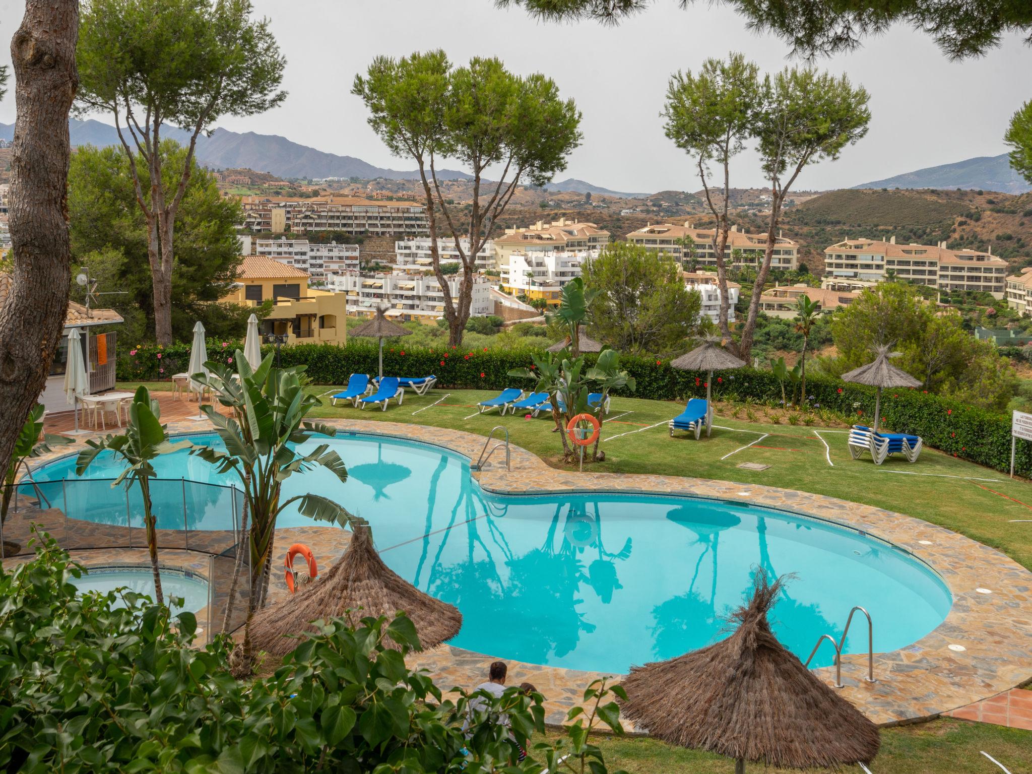 Foto 1 - Appartamento con 2 camere da letto a Mijas con piscina e vista mare