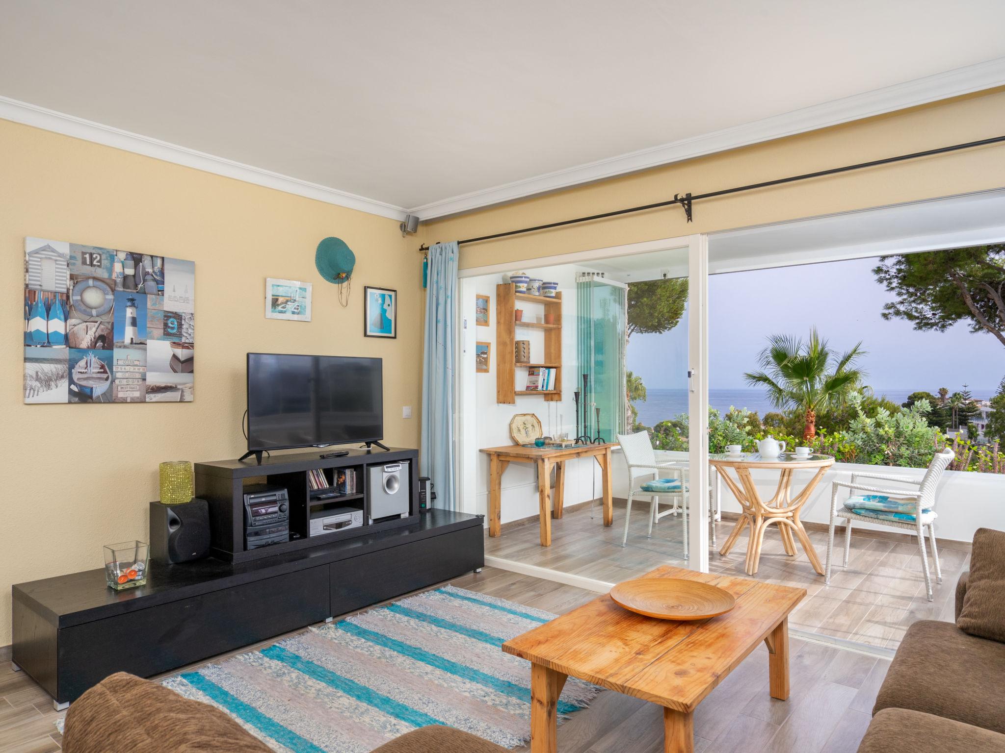 Foto 3 - Apartamento de 2 habitaciones en Mijas con piscina y vistas al mar