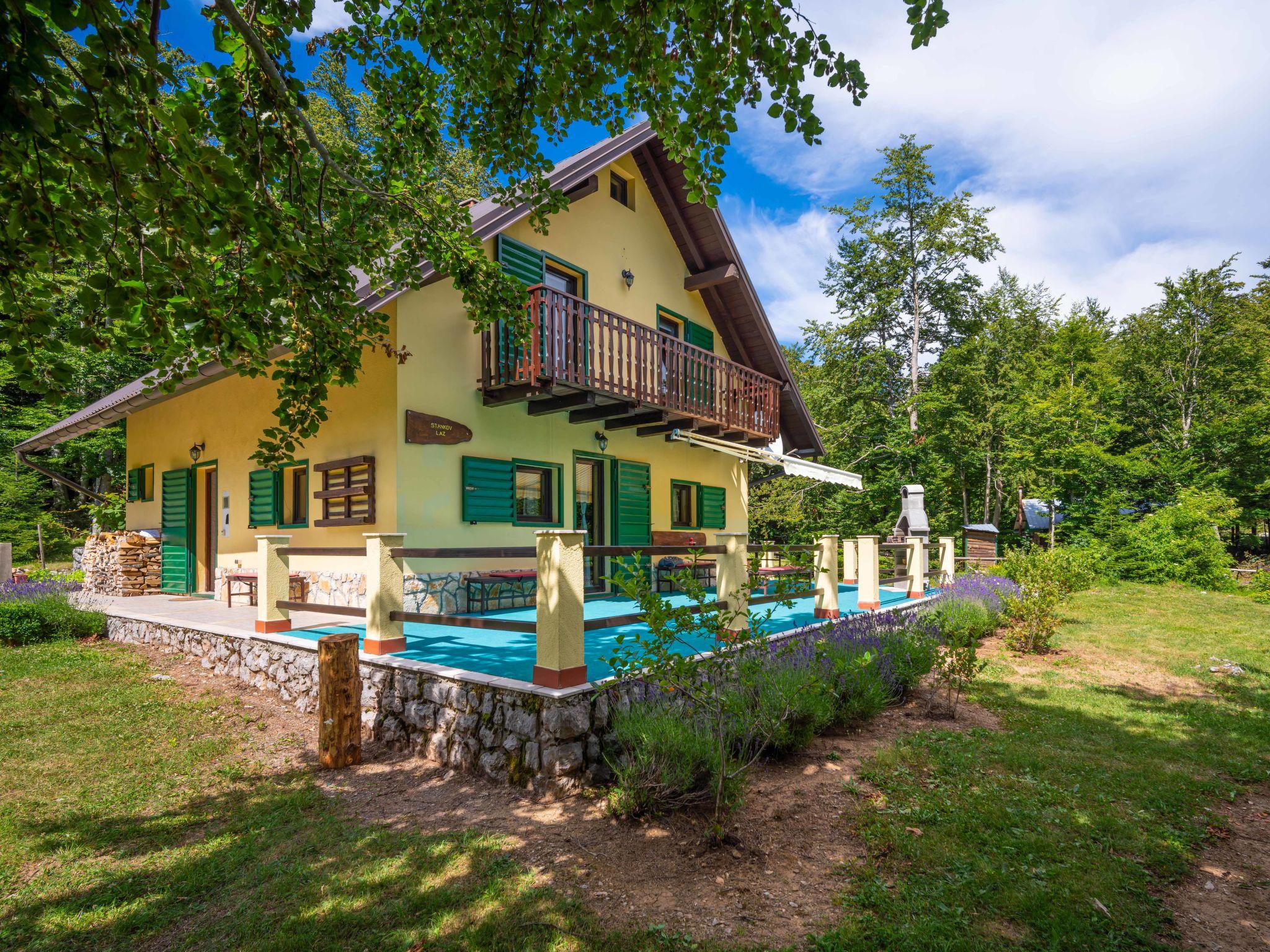 Photo 33 - Maison de 4 chambres à Vinodolska Općina avec jardin et terrasse