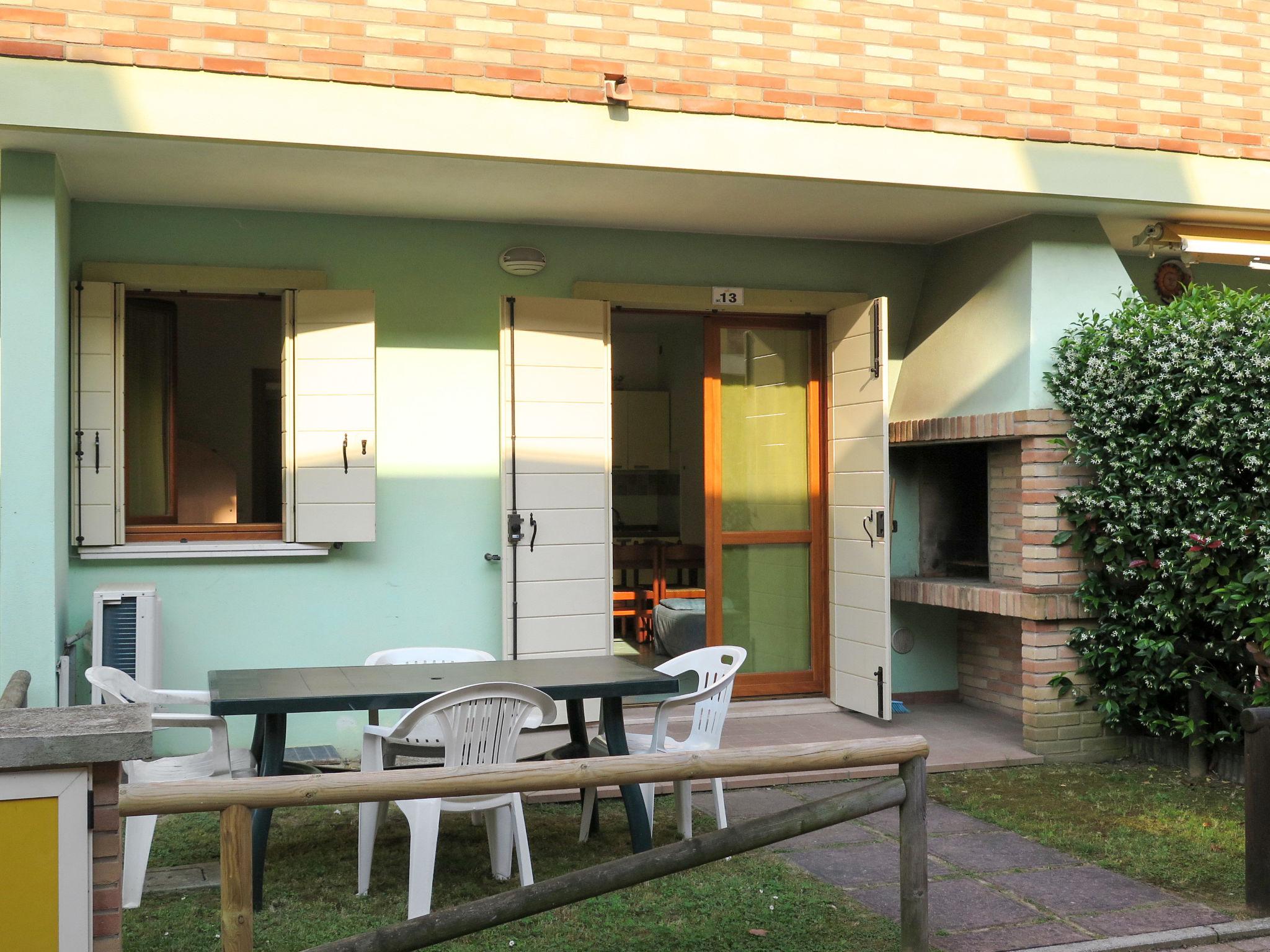 Foto 4 - Apartamento de 2 habitaciones en Rosolina con piscina y vistas al mar