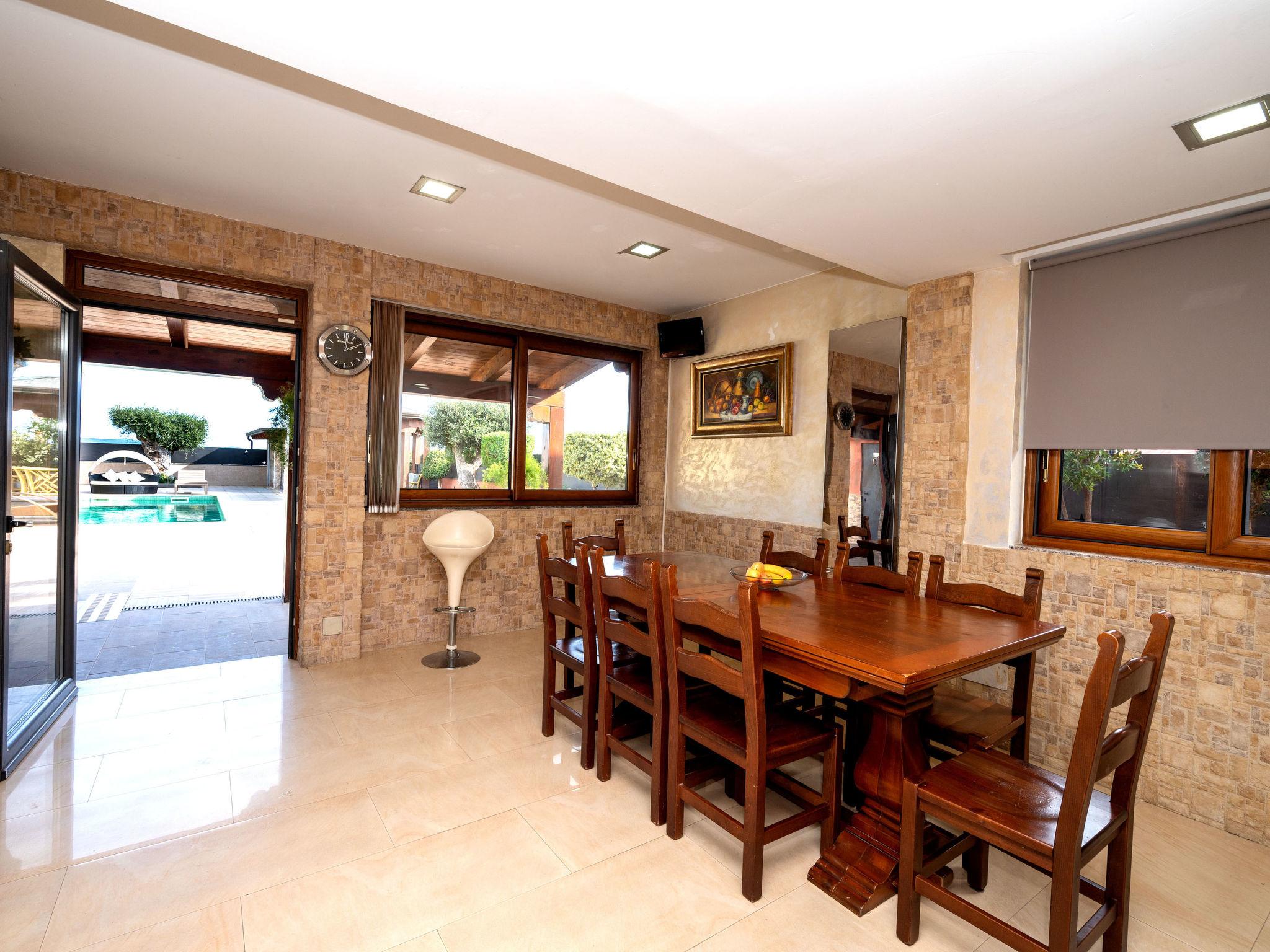 Photo 11 - 4 bedroom House in El Vendrell with private pool and garden