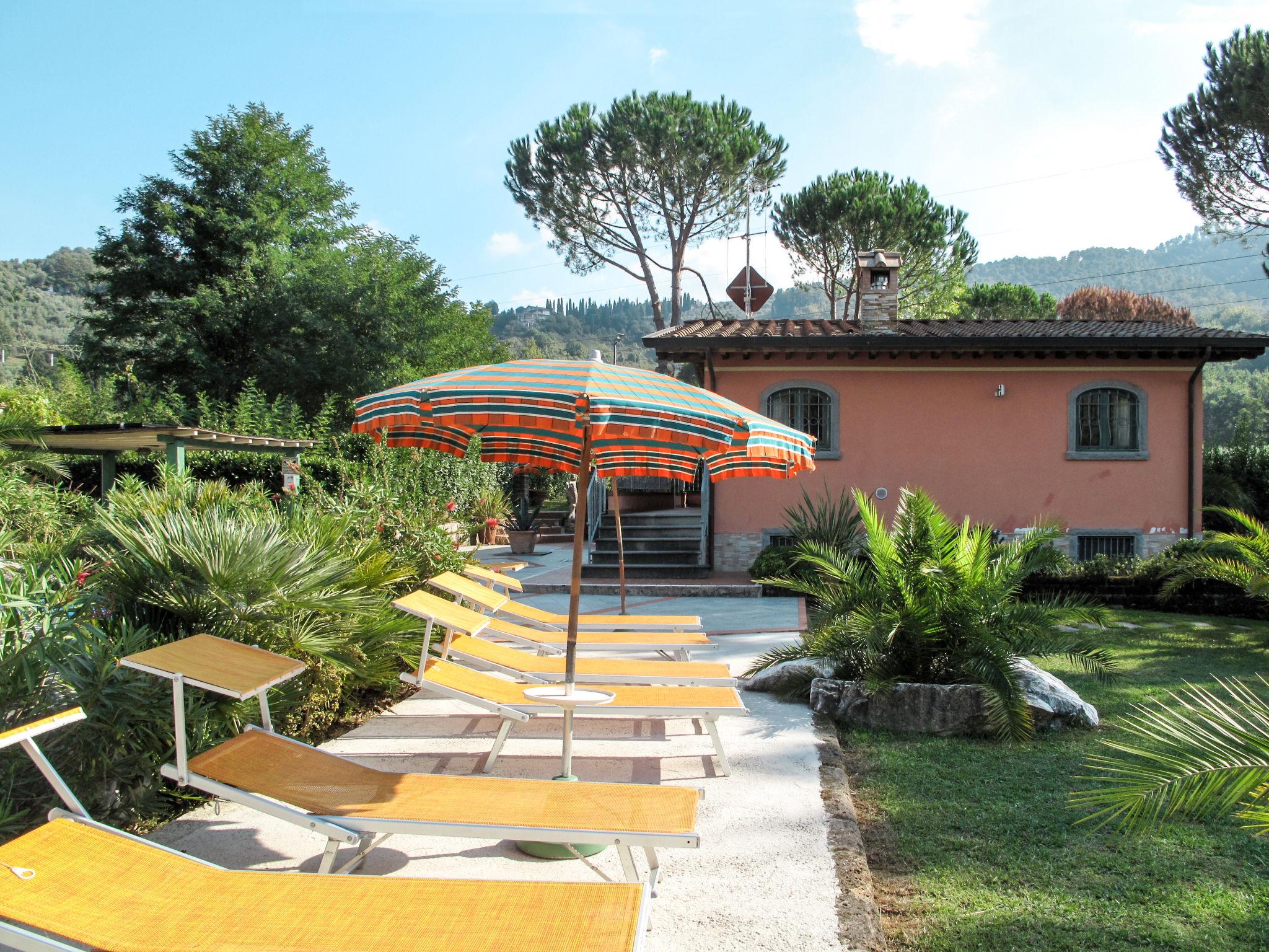 Photo 27 - 3 bedroom House in Camaiore with private pool and garden