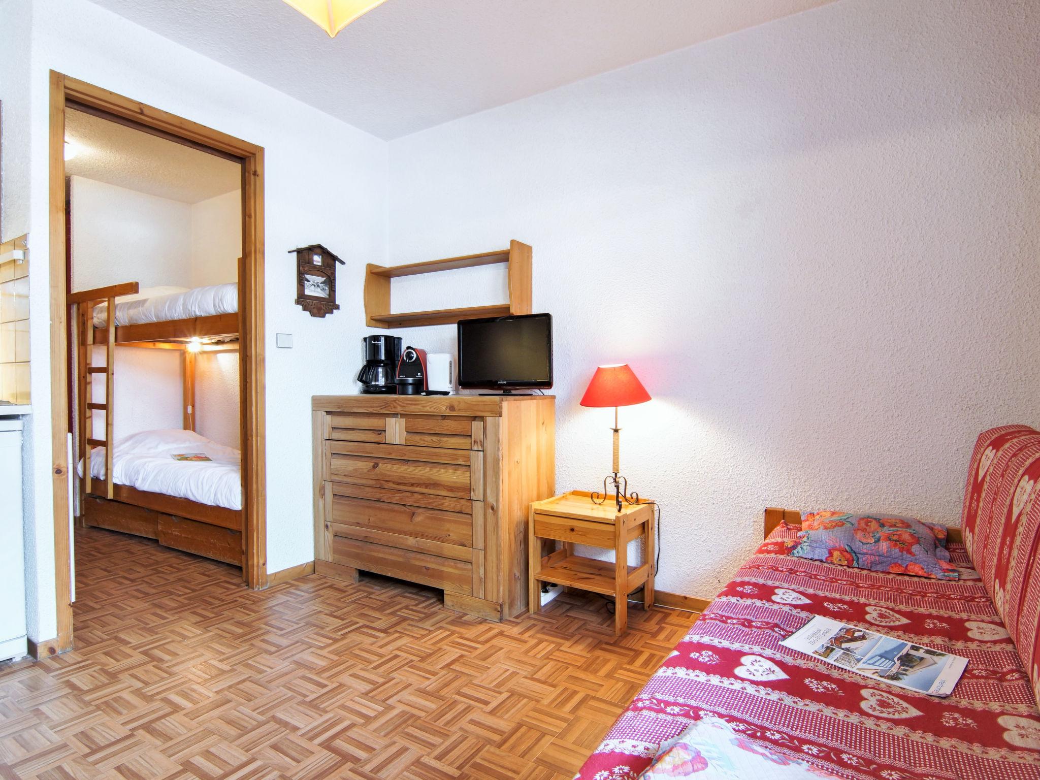 Foto 9 - Apartamento de 1 habitación en Chamonix-Mont-Blanc con vistas a la montaña