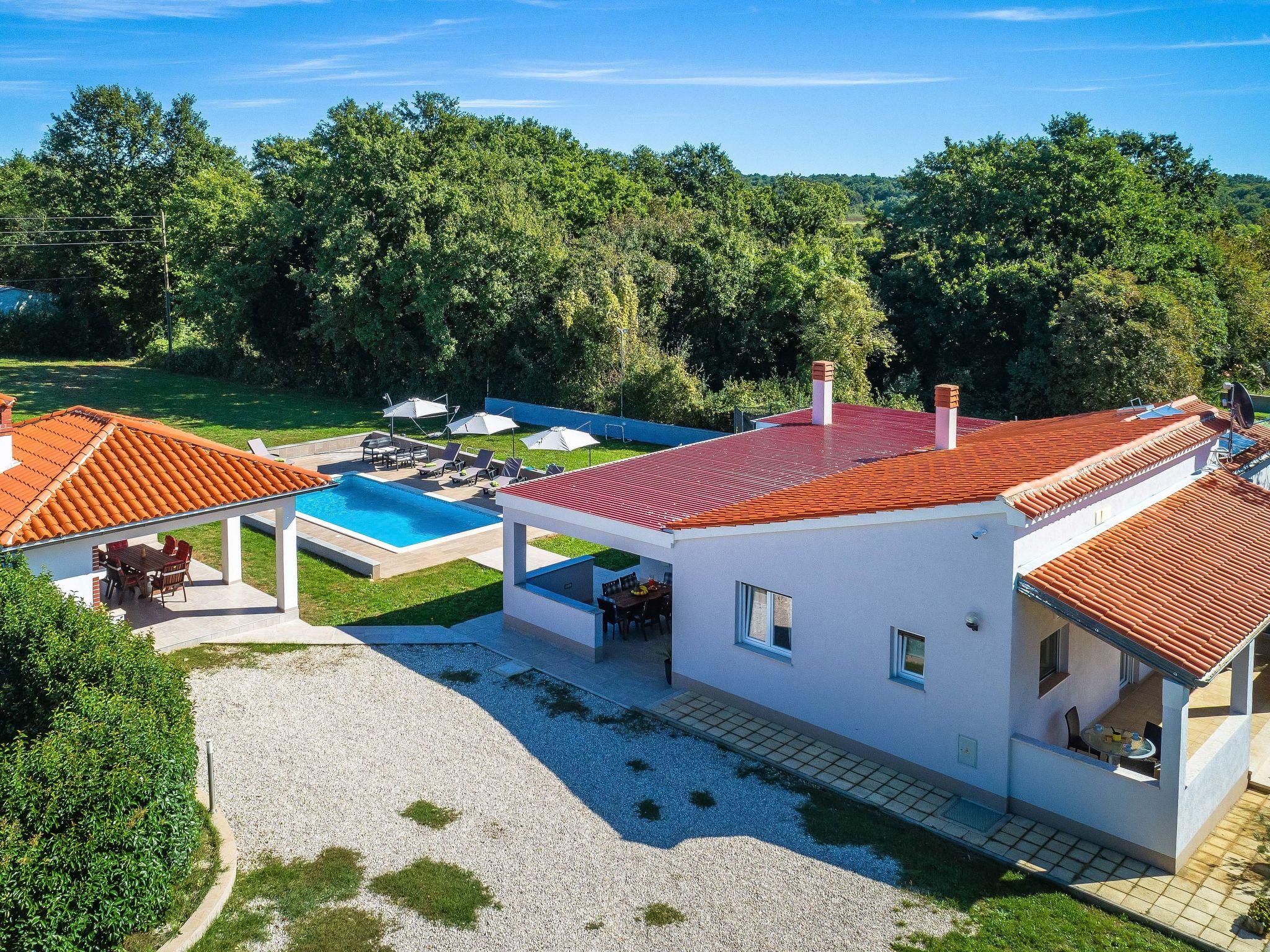 Photo 33 - Maison de 3 chambres à Marčana avec piscine privée et jardin