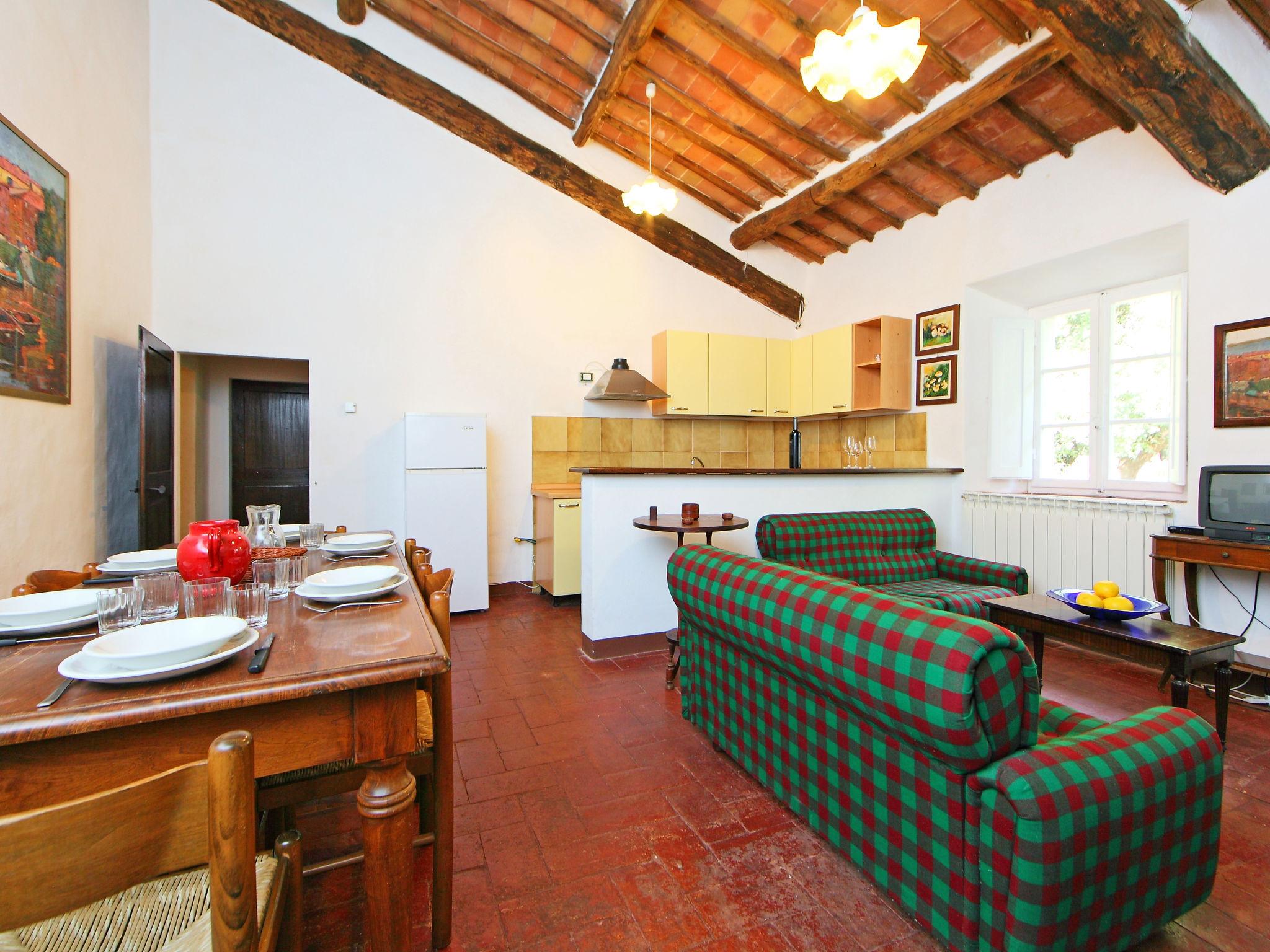 Photo 8 - 3 bedroom Apartment in Sovicille with swimming pool and garden