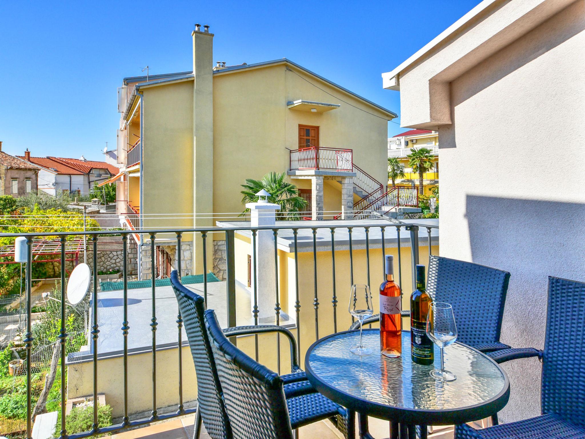 Photo 3 - Appartement de 2 chambres à Crikvenica avec jardin et terrasse