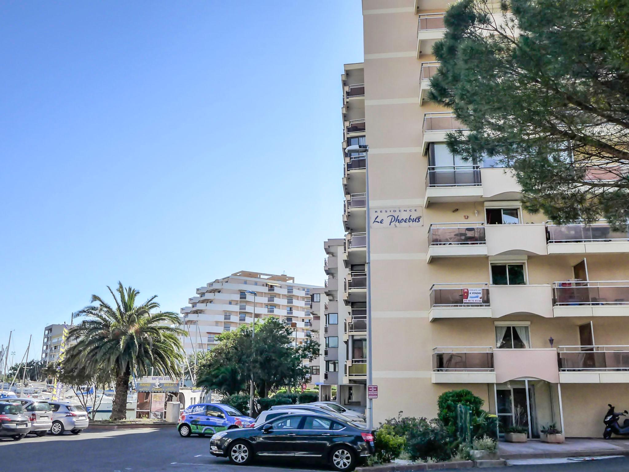 Foto 12 - Appartamento con 1 camera da letto a Canet-en-Roussillon con terrazza e vista mare
