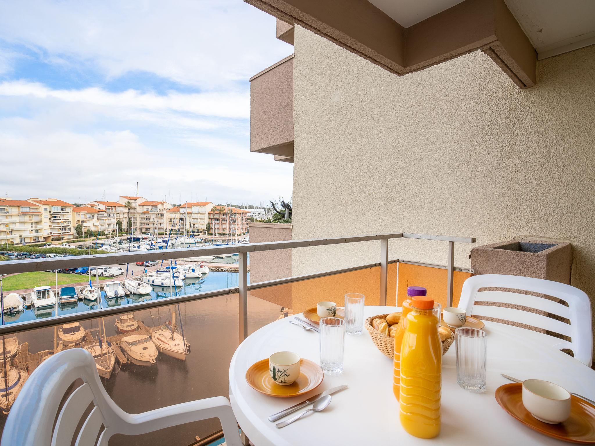 Foto 1 - Apartamento de 1 habitación en Canet-en-Roussillon con terraza y vistas al mar