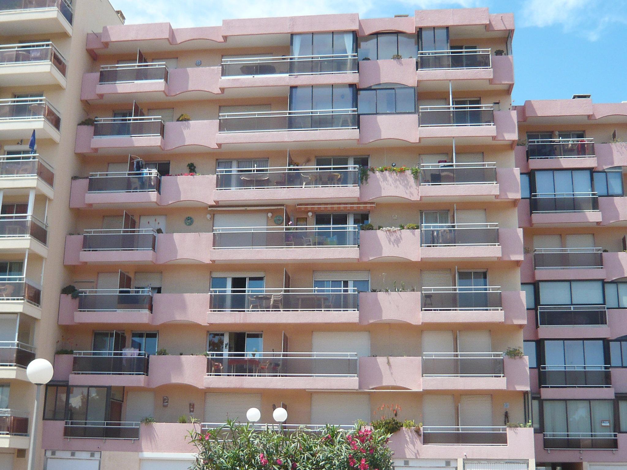 Foto 18 - Apartment mit 1 Schlafzimmer in Canet-en-Roussillon mit terrasse und blick aufs meer