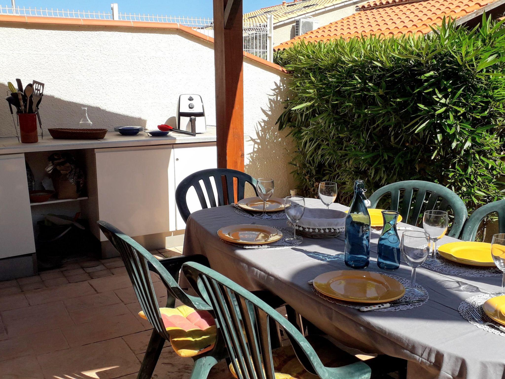 Photo 11 - 2 bedroom House in Le Barcarès with swimming pool and sea view