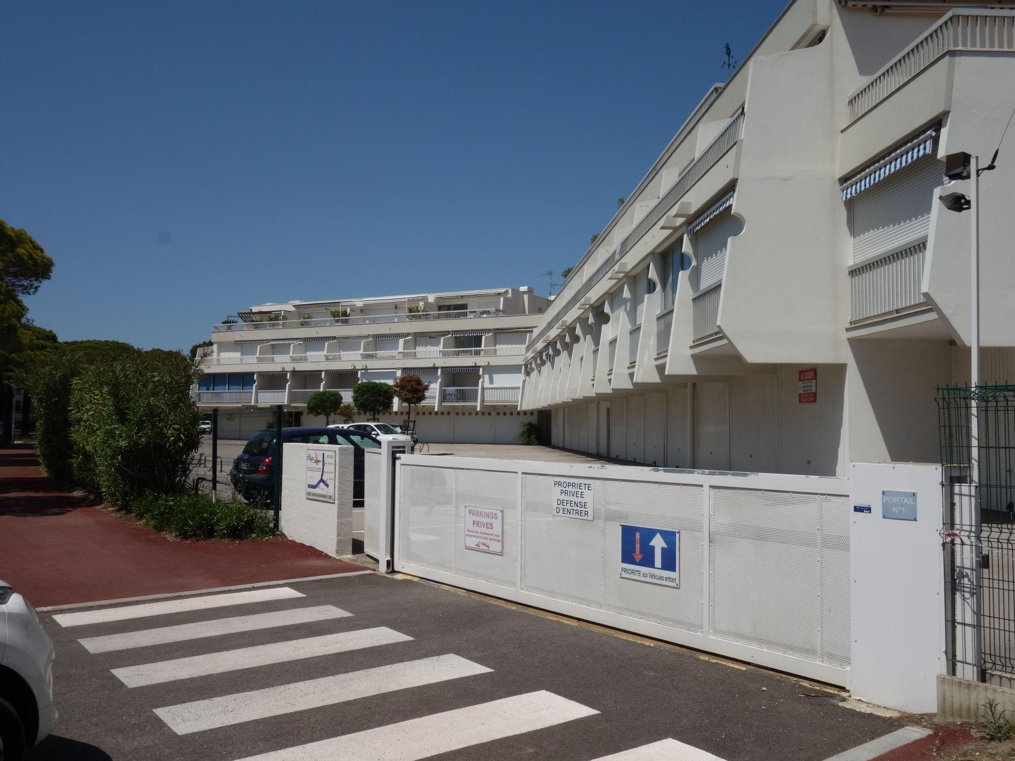 Foto 13 - Apartamento de 1 habitación en Le Grau-du-Roi con terraza y vistas al mar