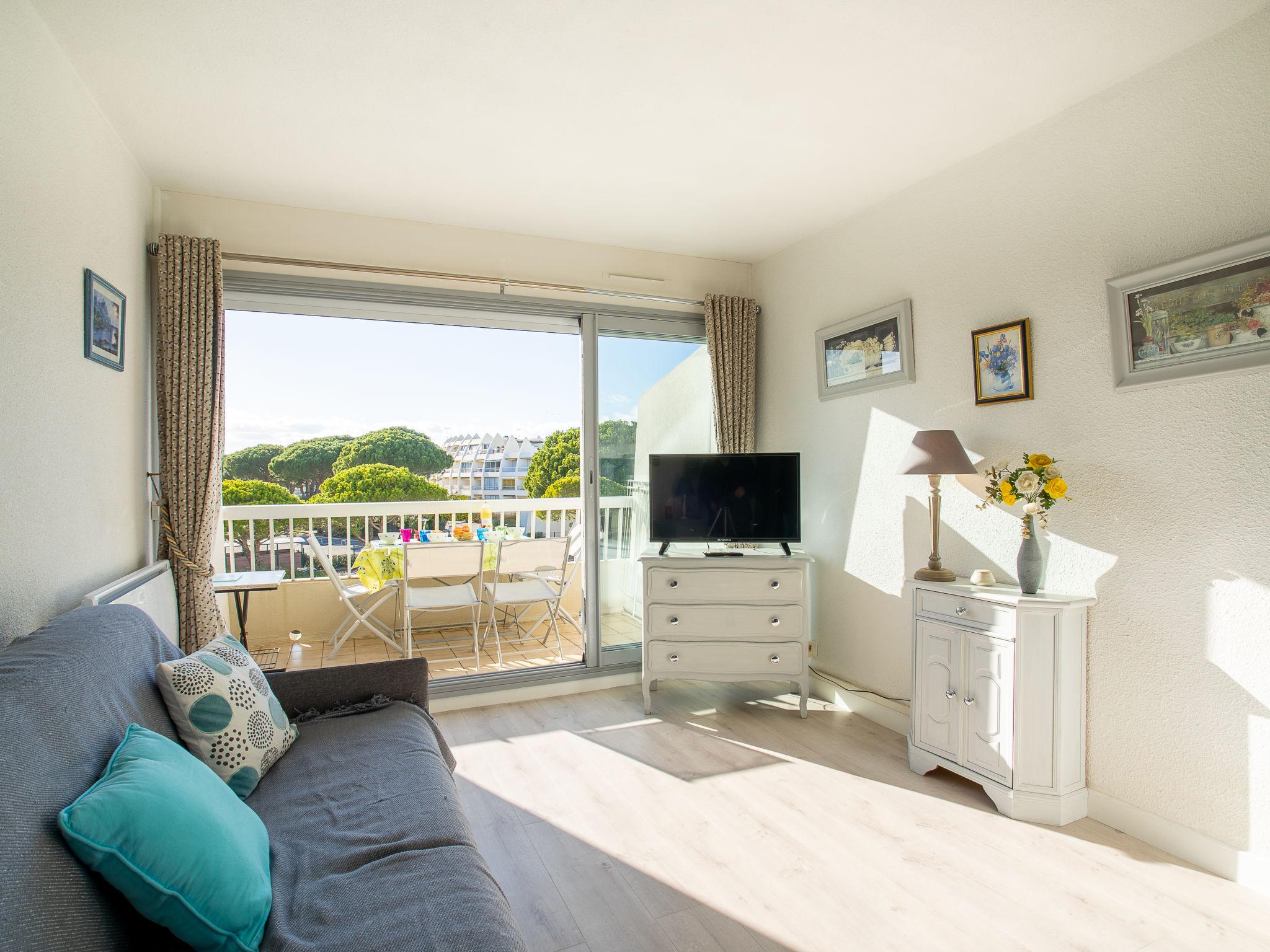 Foto 2 - Apartamento de 1 quarto em Le Grau-du-Roi com terraço e vistas do mar