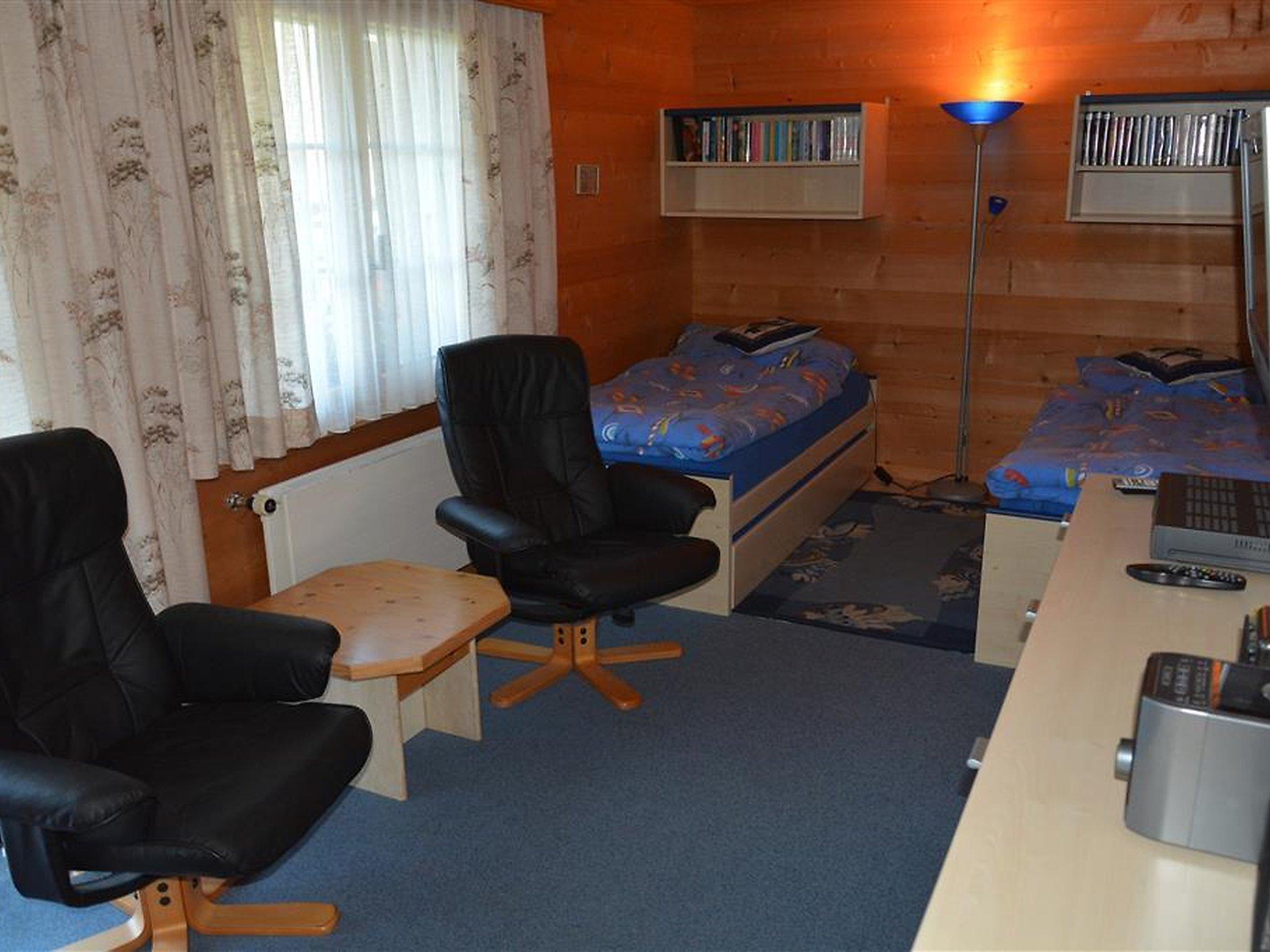 Foto 12 - Apartment mit 1 Schlafzimmer in Zweisimmen