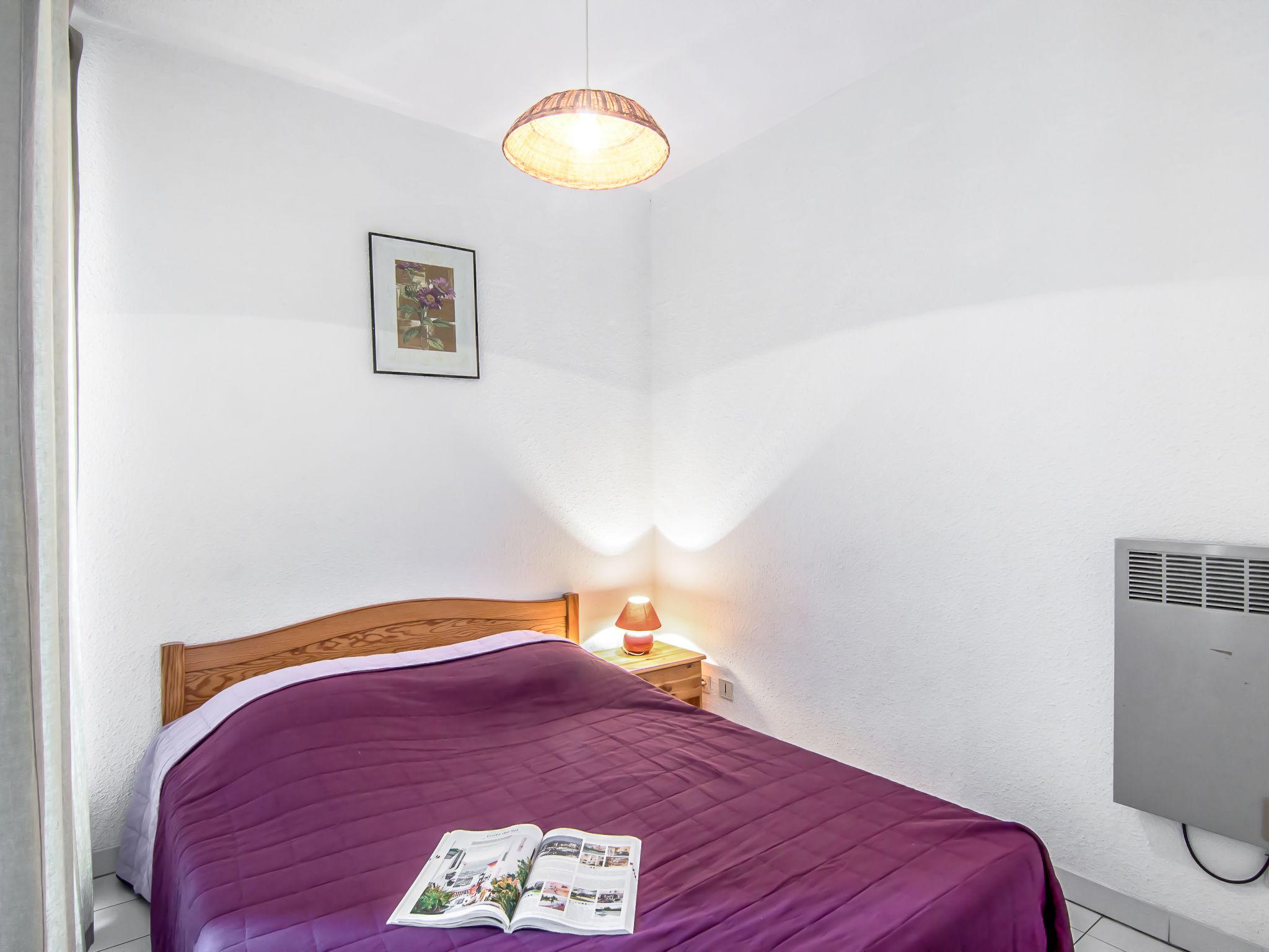 Foto 10 - Appartamento con 2 camere da letto a Le Grau-du-Roi con terrazza e vista mare