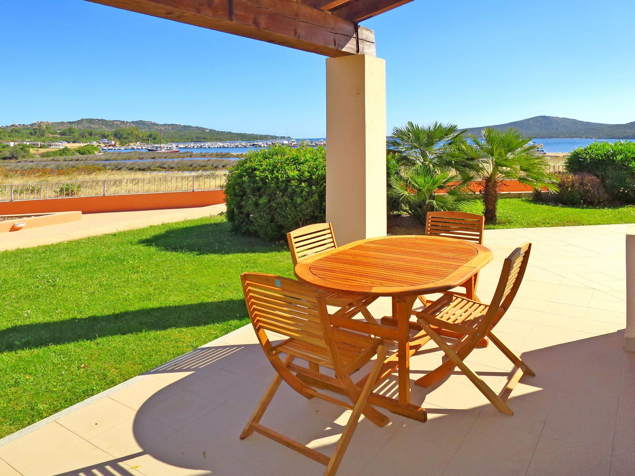 Photo 3 - Appartement de 1 chambre à Santa Teresa Gallura avec terrasse et vues à la mer