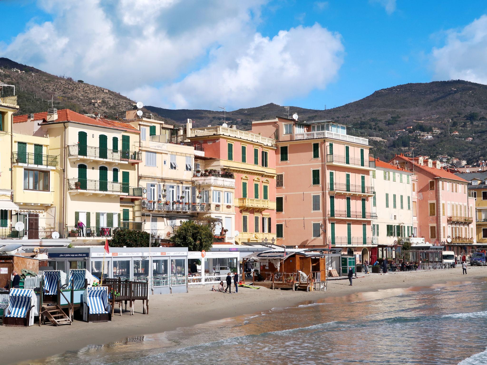 Photo 1 - Appartement de 2 chambres à Alassio avec vues à la mer