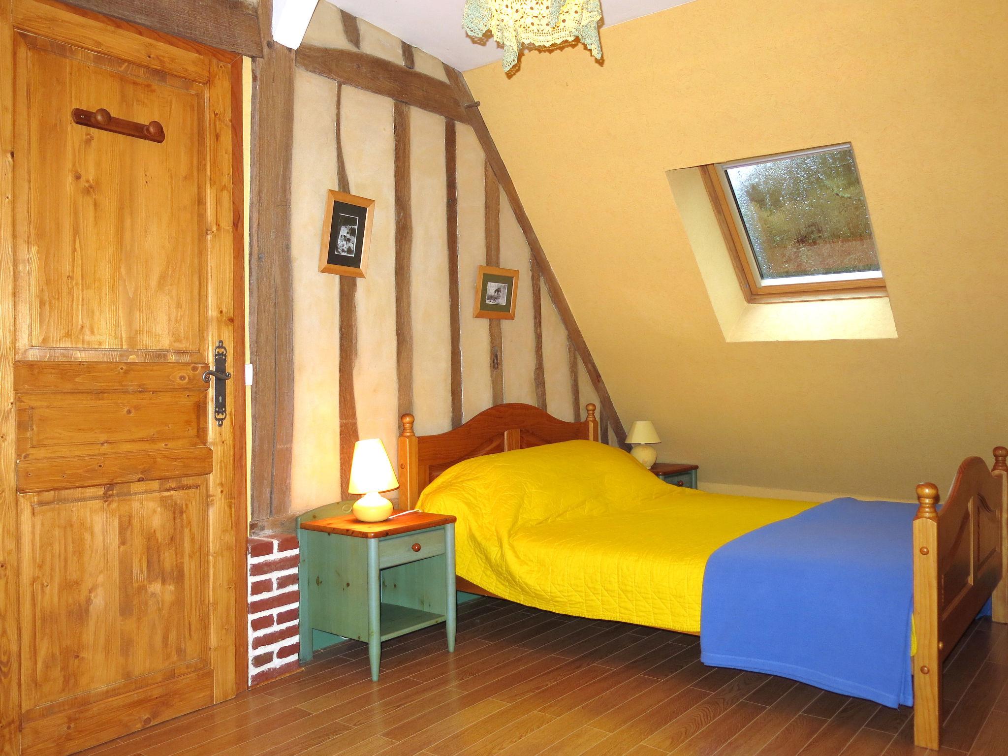 Photo 9 - 2 bedroom House in Courtonne-la-Meurdrac with garden