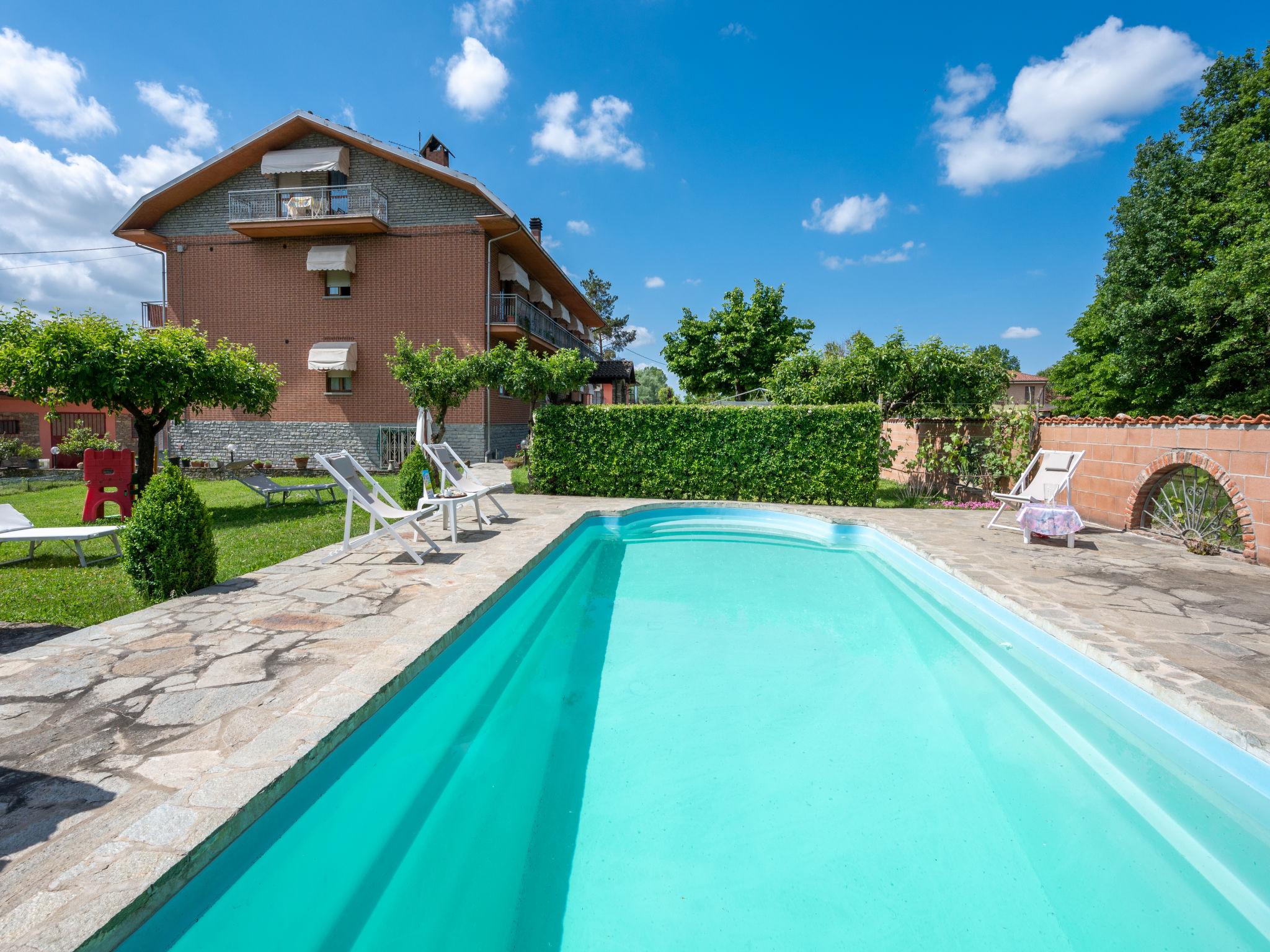 Photo 17 - Appartement de 2 chambres à Castagnole delle Lanze avec piscine et jardin