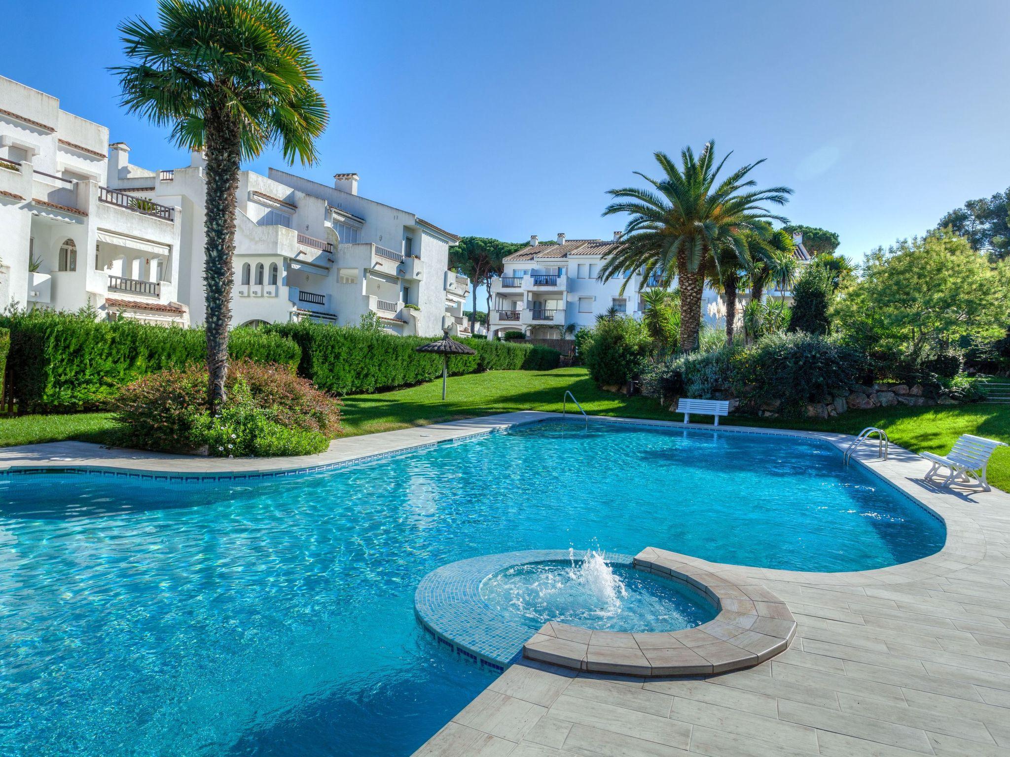 Photo 15 - Appartement de 3 chambres à Pals avec piscine et vues à la mer