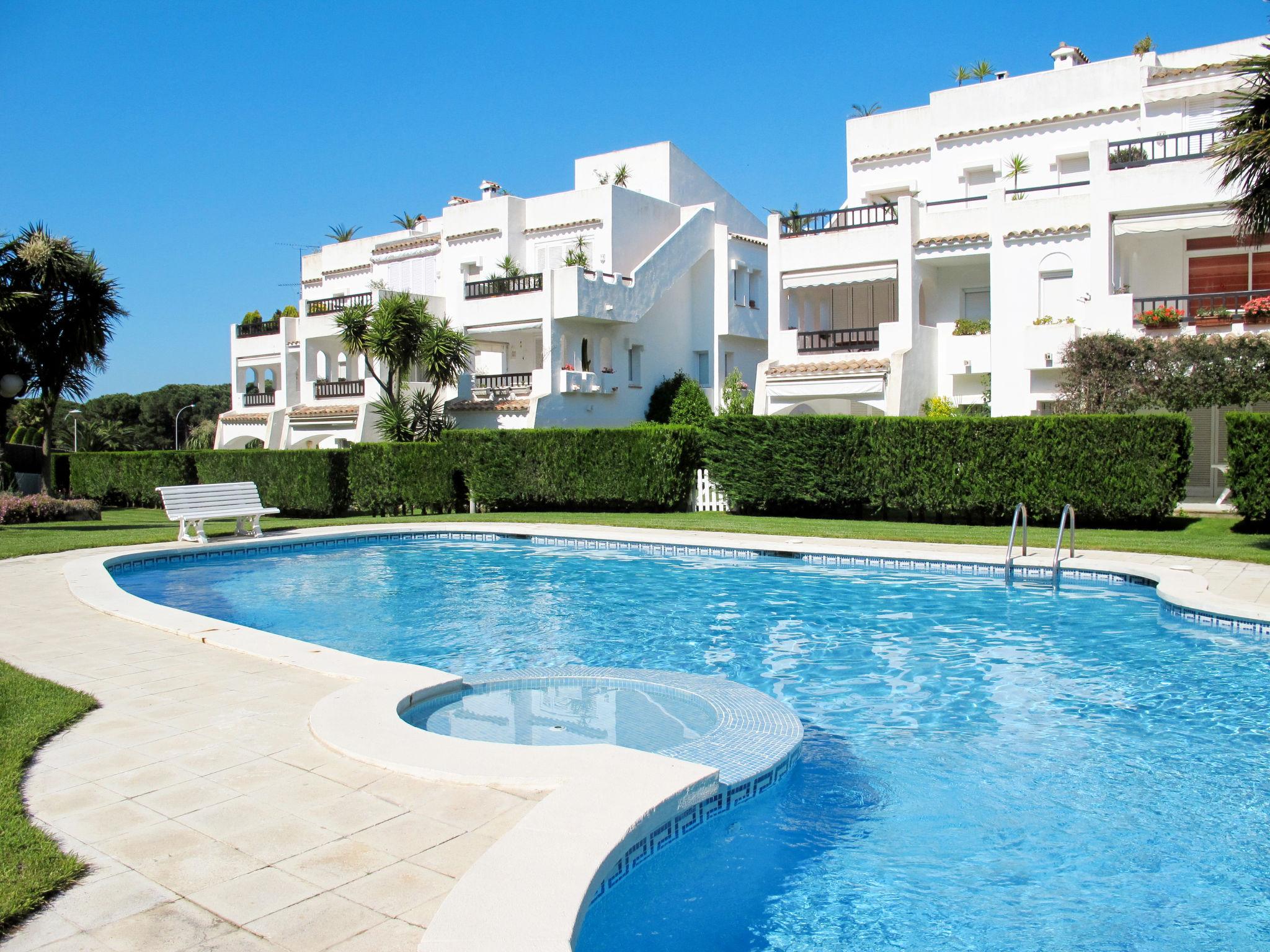 Photo 1 - Appartement de 3 chambres à Pals avec piscine et vues à la mer