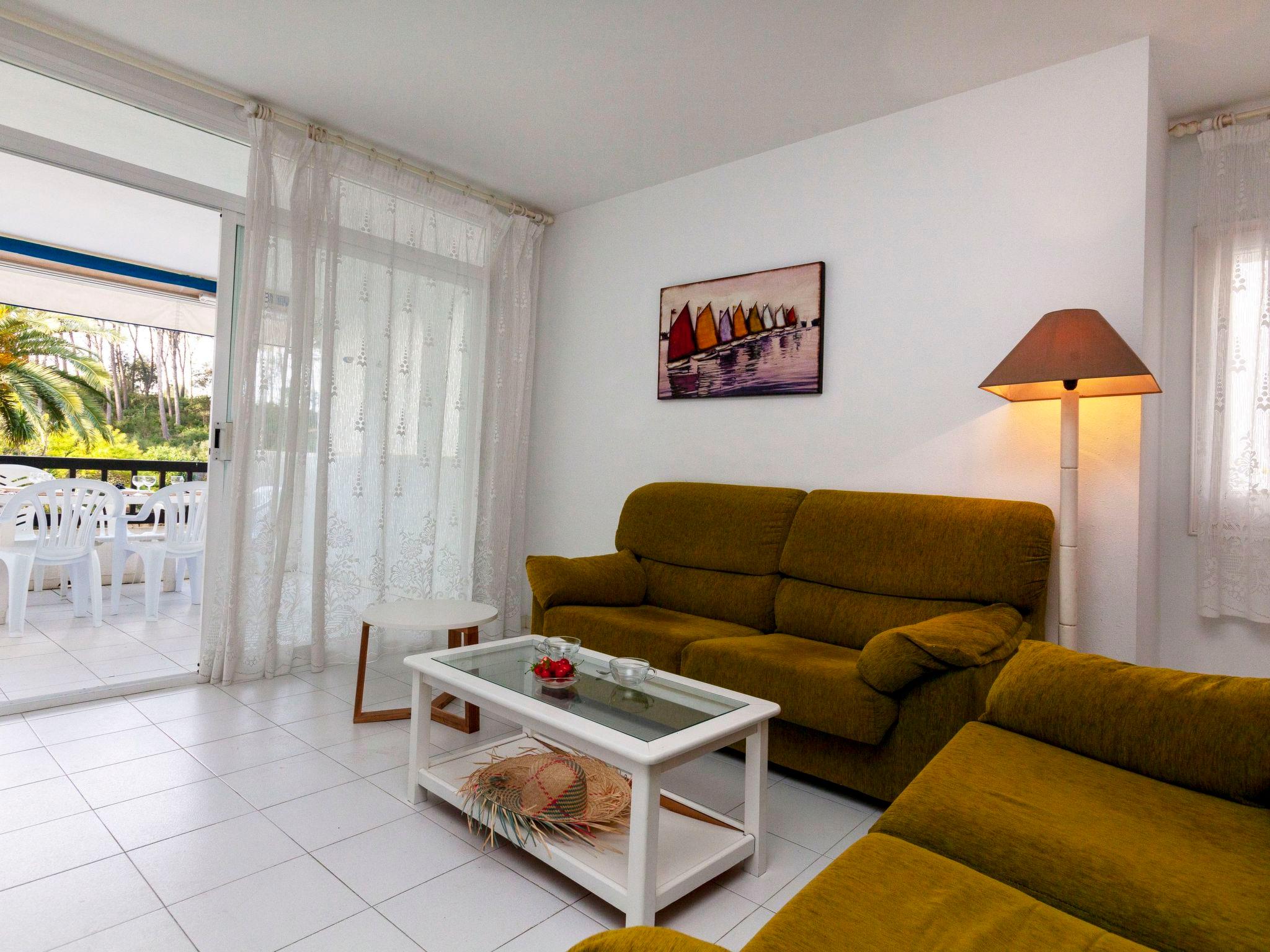 Photo 6 - 3 bedroom Apartment in Pals with swimming pool and garden