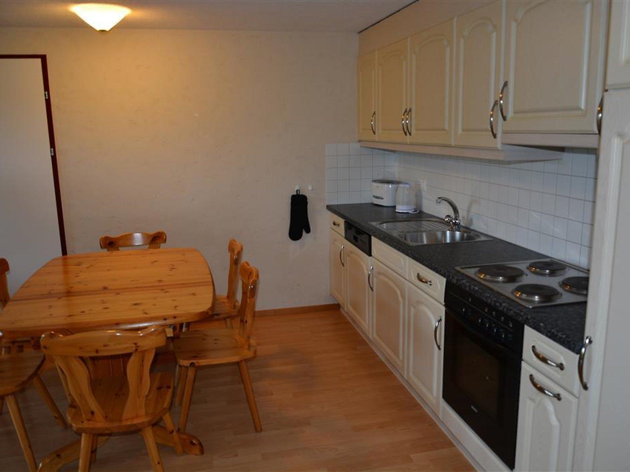 Photo 13 - 6 bedroom Apartment in Saanen