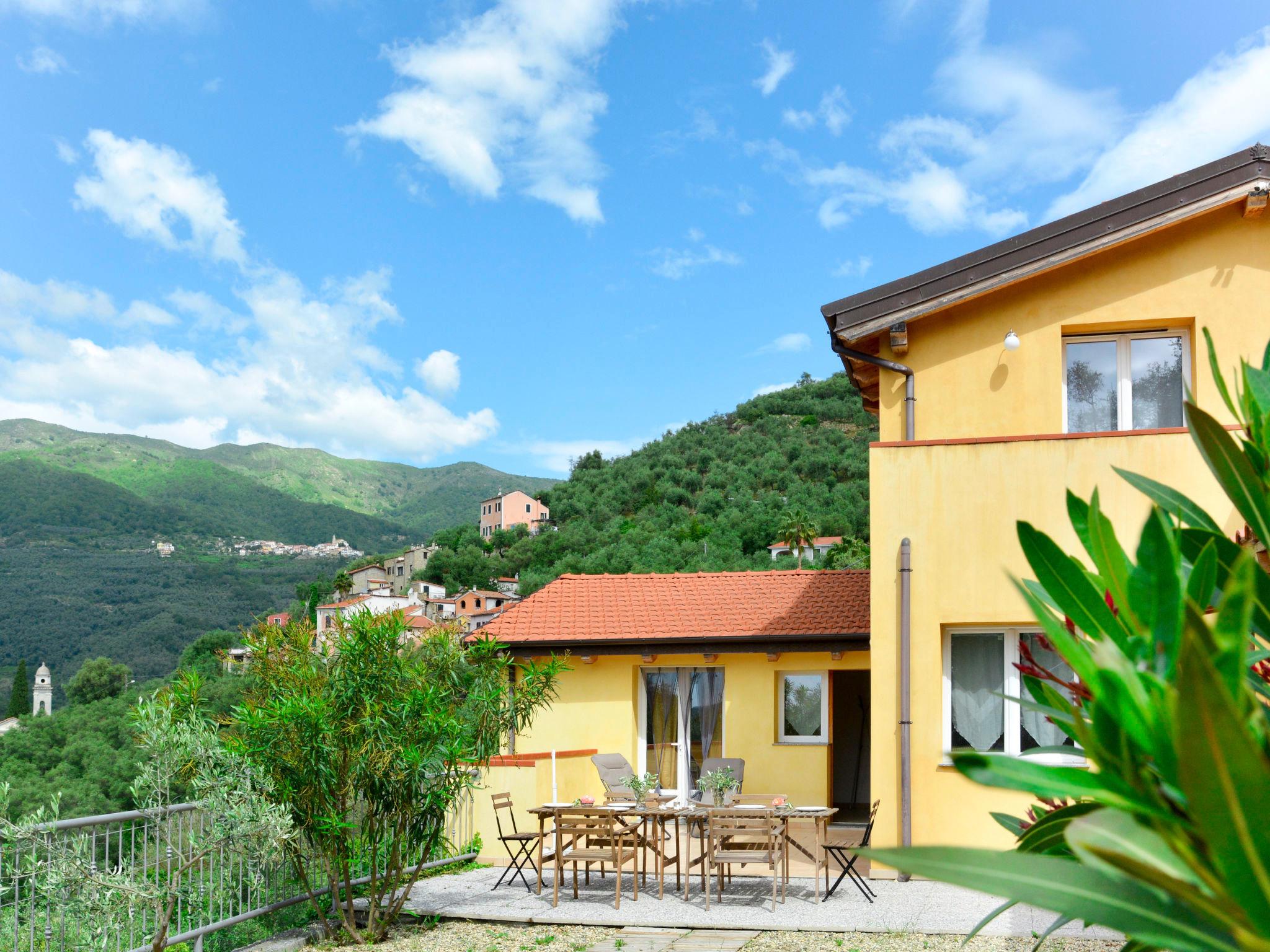 Foto 1 - Appartamento con 2 camere da letto a Prelà con piscina e giardino