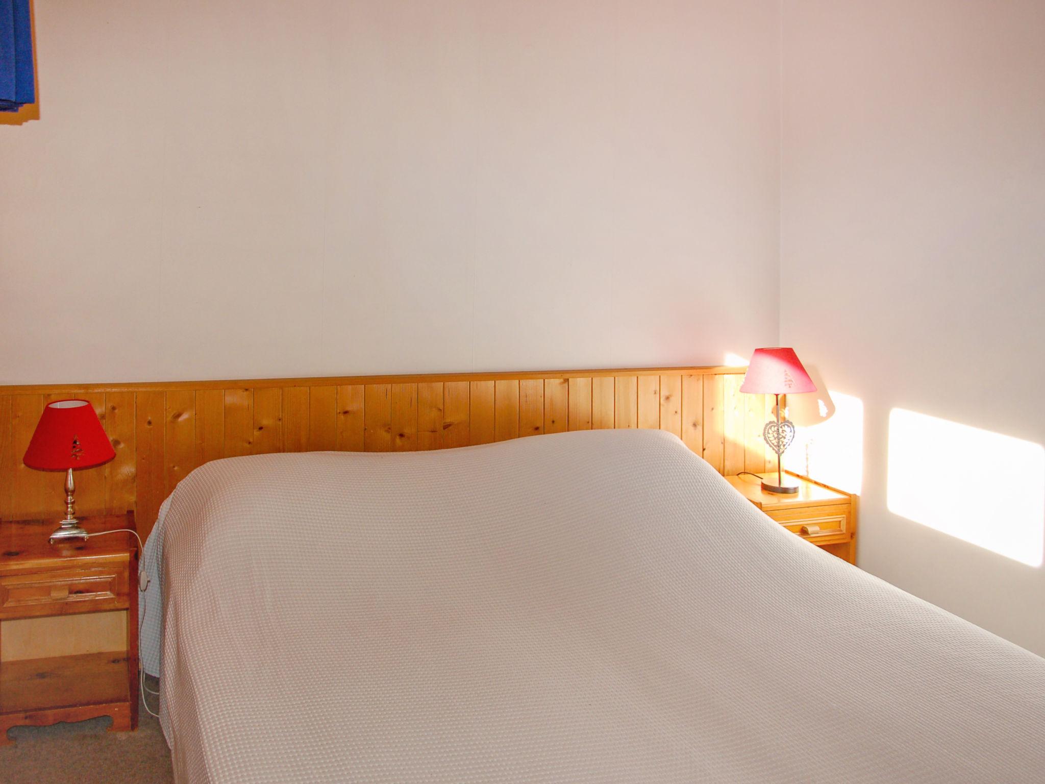 Foto 14 - Appartamento con 3 camere da letto a Ollon con vista sulle montagne