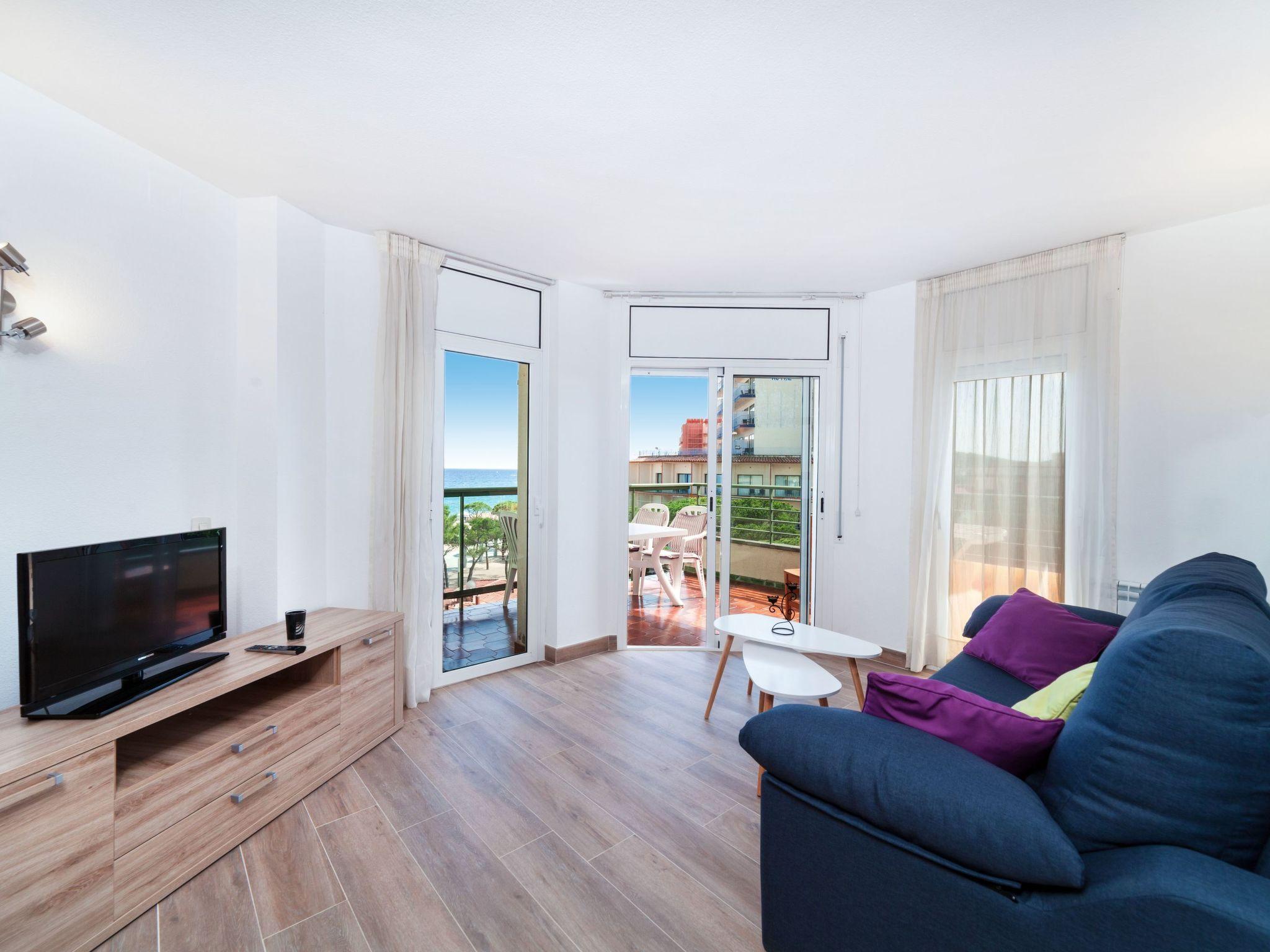 Foto 2 - Apartamento de 2 quartos em Castell-Platja d'Aro com terraço e vistas do mar