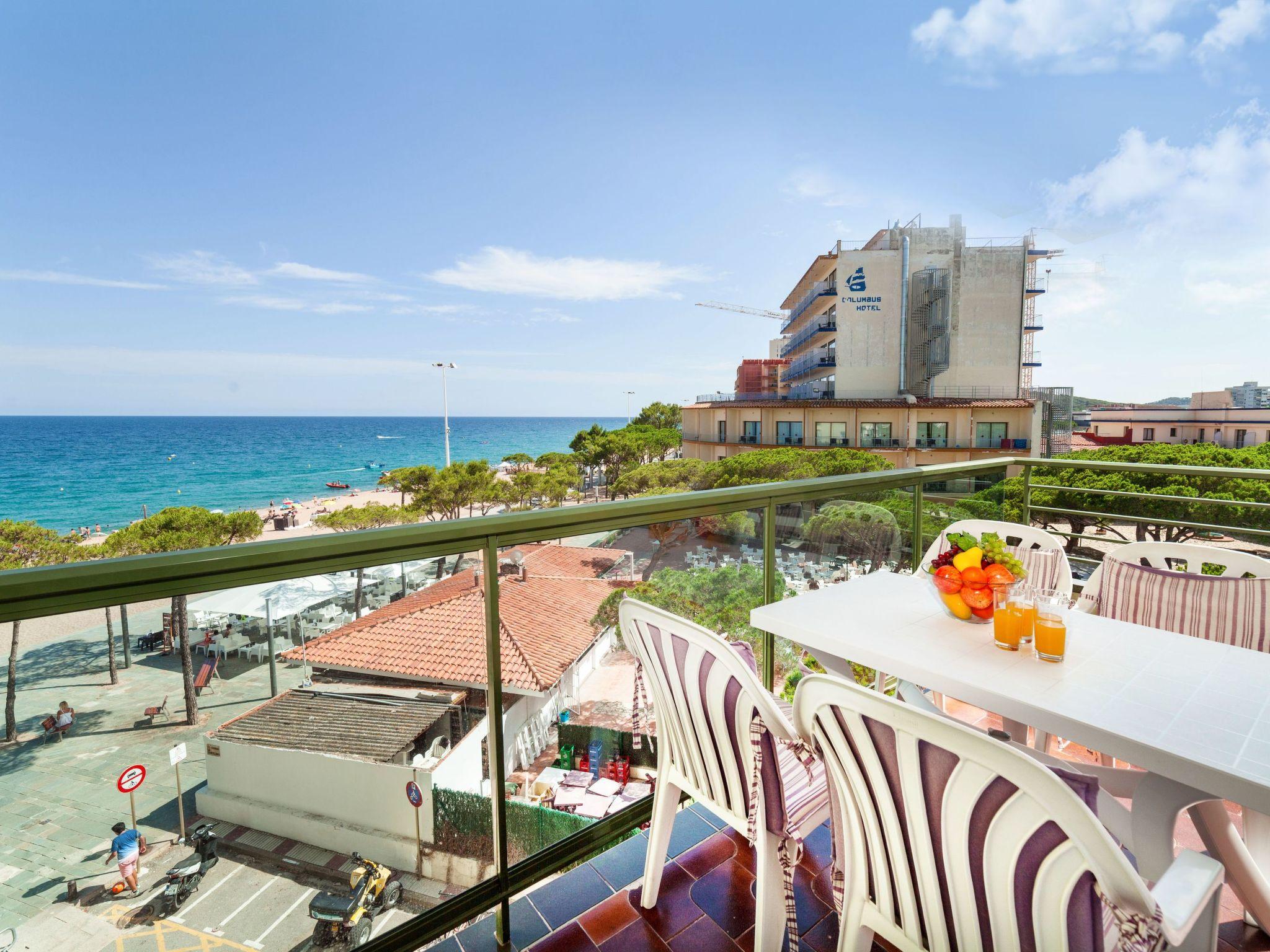 Photo 5 - 2 bedroom Apartment in Castell-Platja d'Aro with terrace and sea view