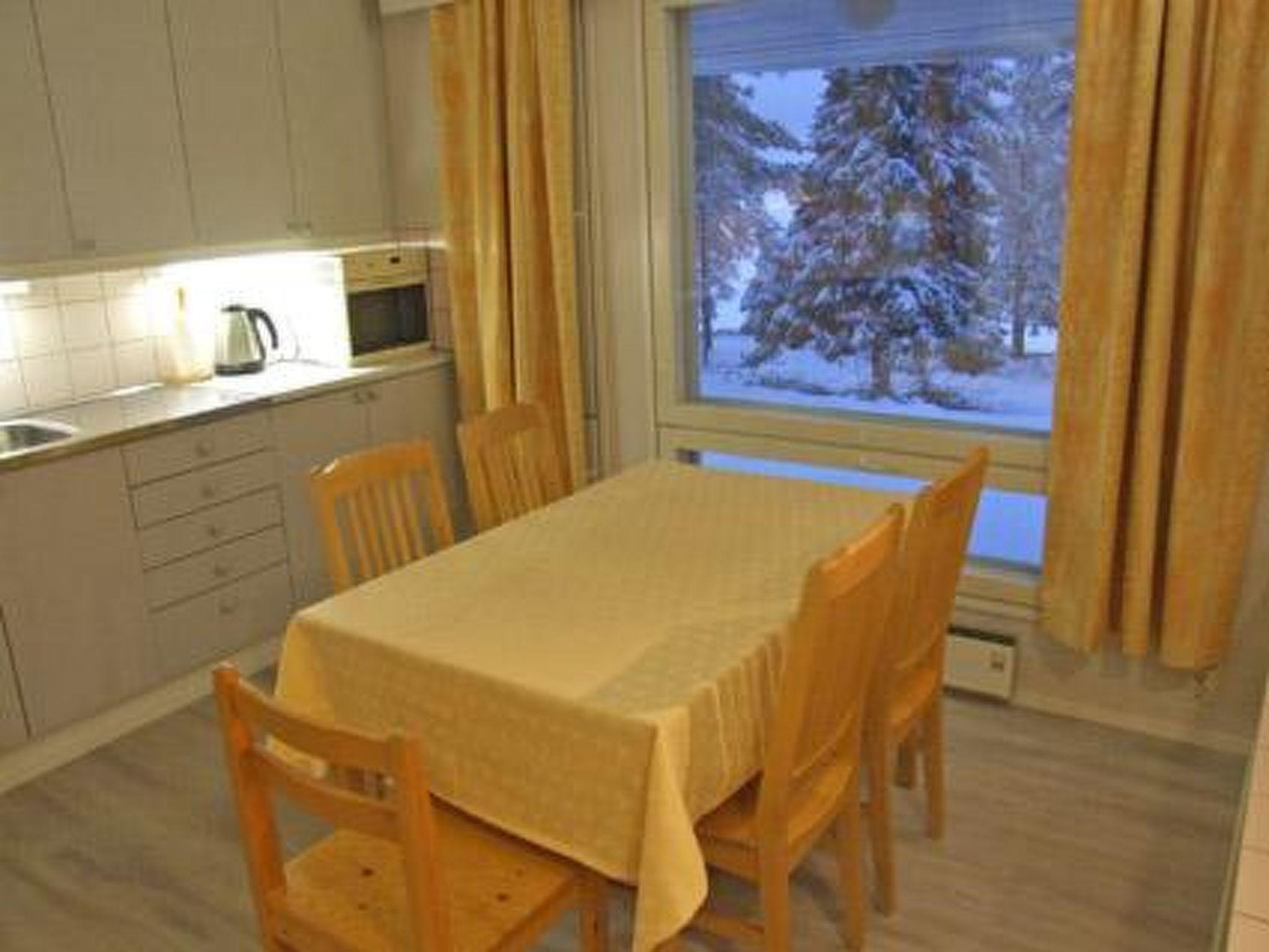 Foto 12 - Haus mit 1 Schlafzimmer in Kuusamo mit sauna und blick auf die berge