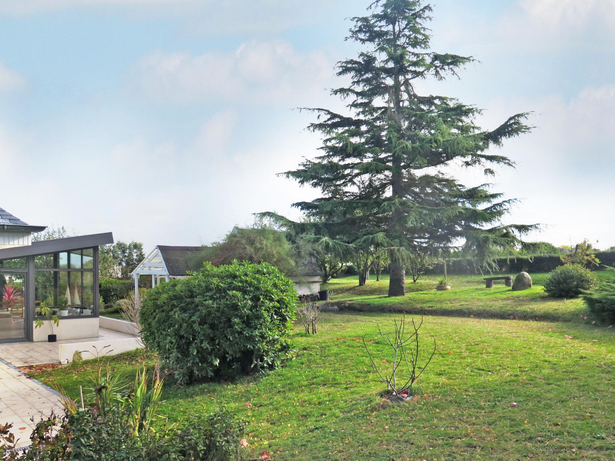 Foto 19 - Casa con 4 camere da letto a Plérin con giardino e vista mare