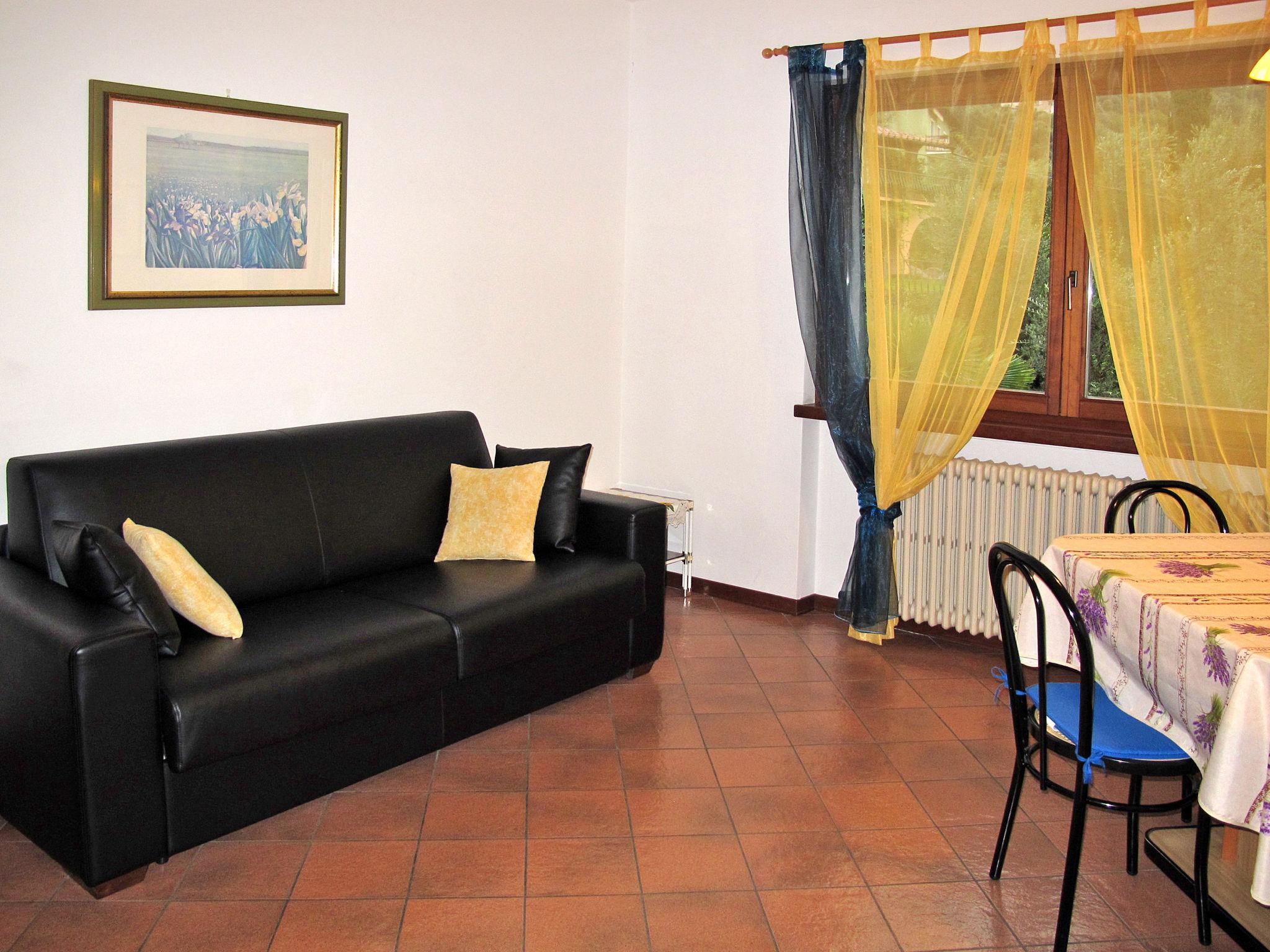 Photo 7 - Appartement de 1 chambre à Malcesine avec jardin et vues sur la montagne