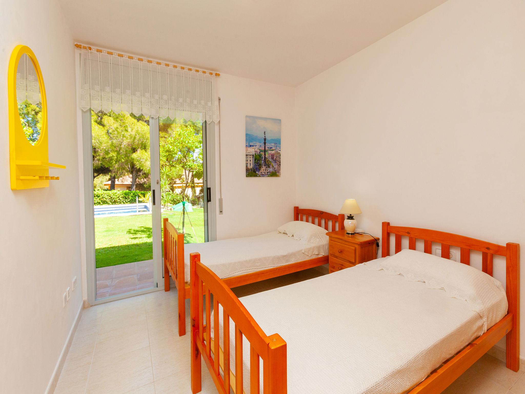 Photo 10 - 4 bedroom House in Calafell with private pool and sea view